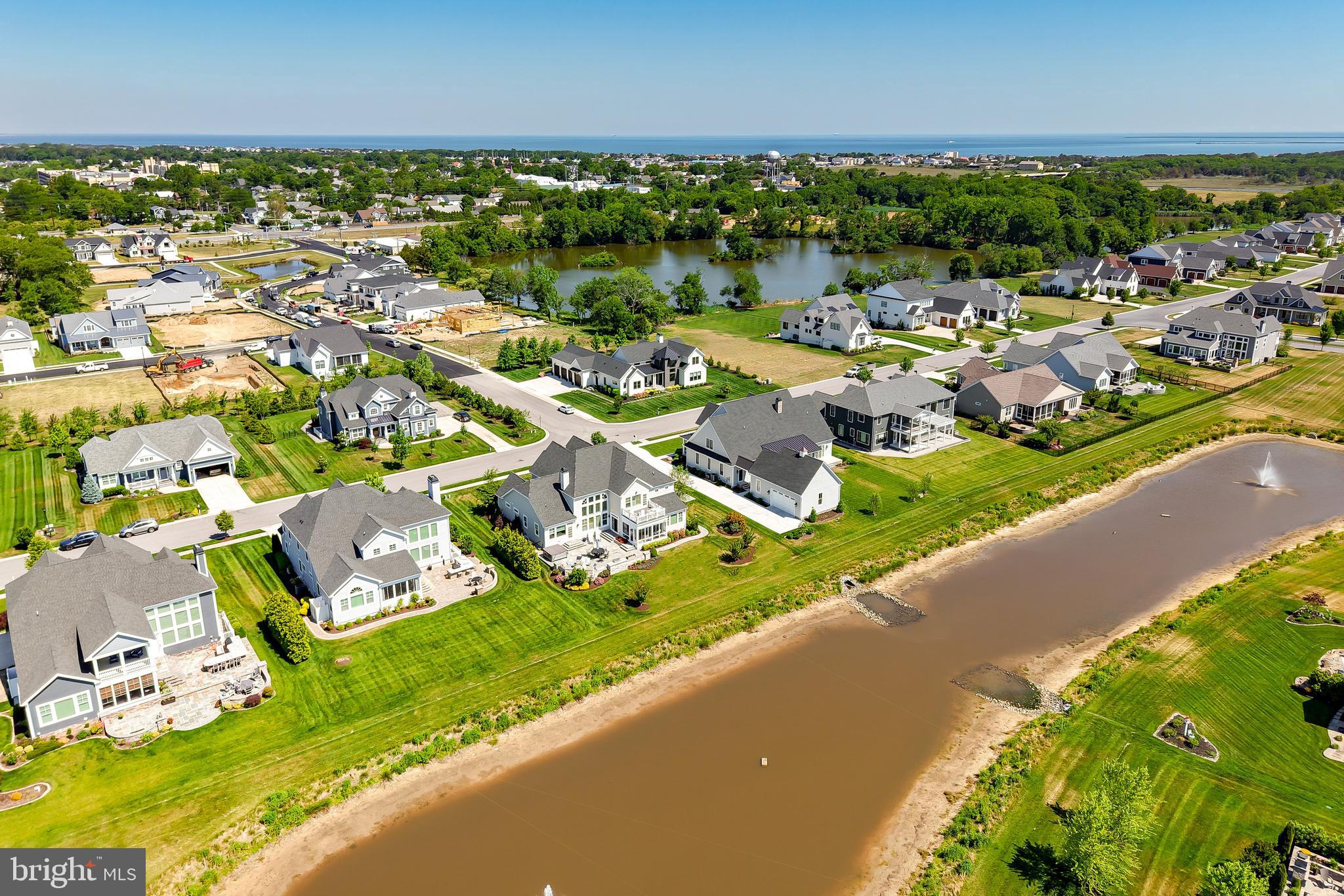 SHOWFIELD - Residential