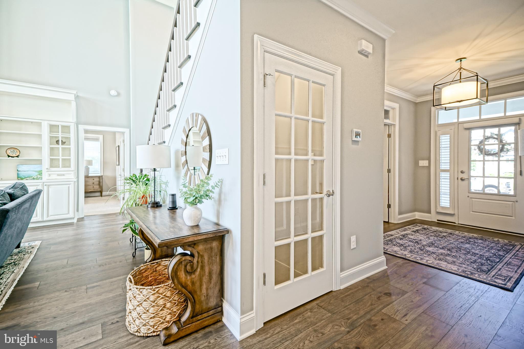 SHOWFIELD - Residential