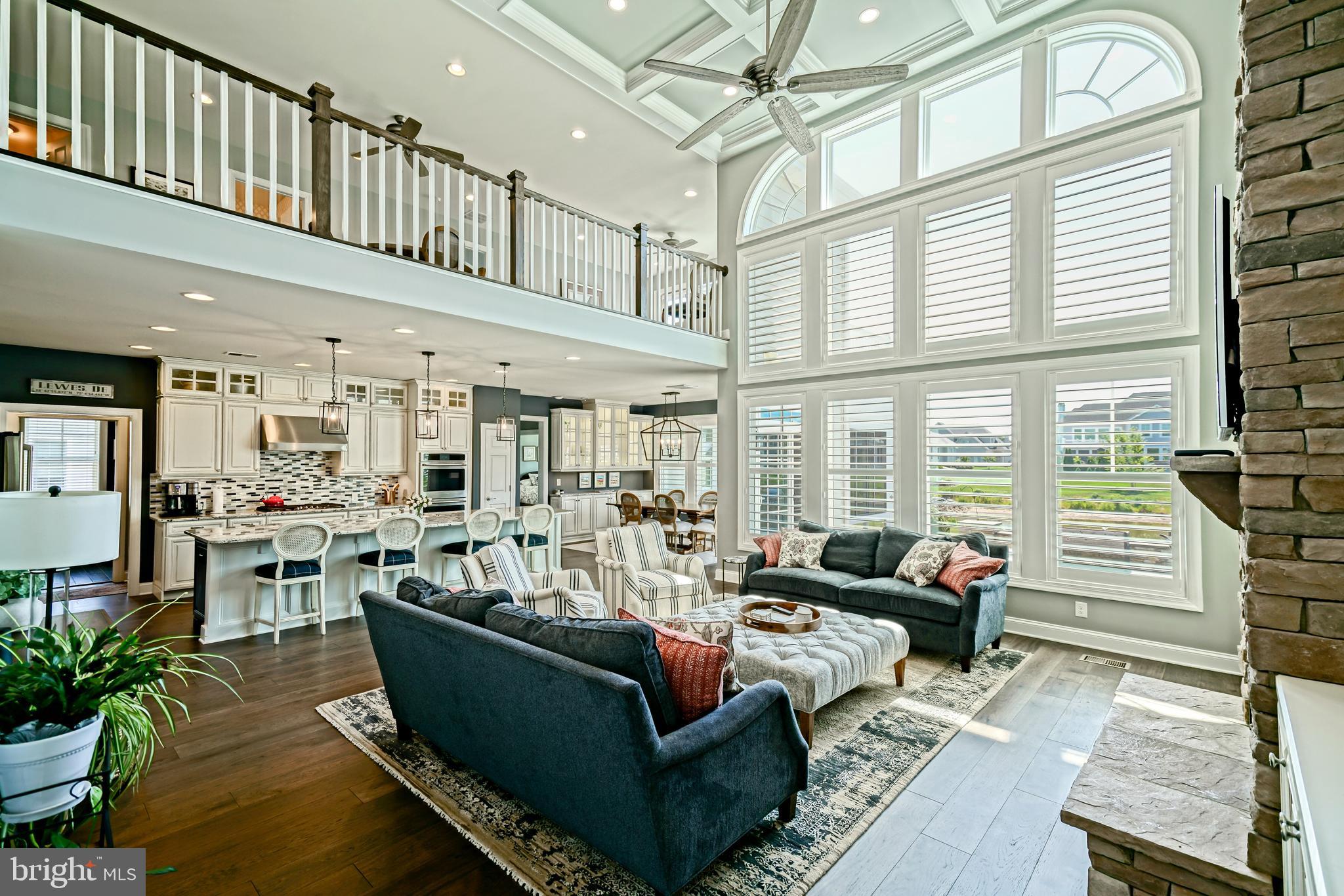 SHOWFIELD - Residential