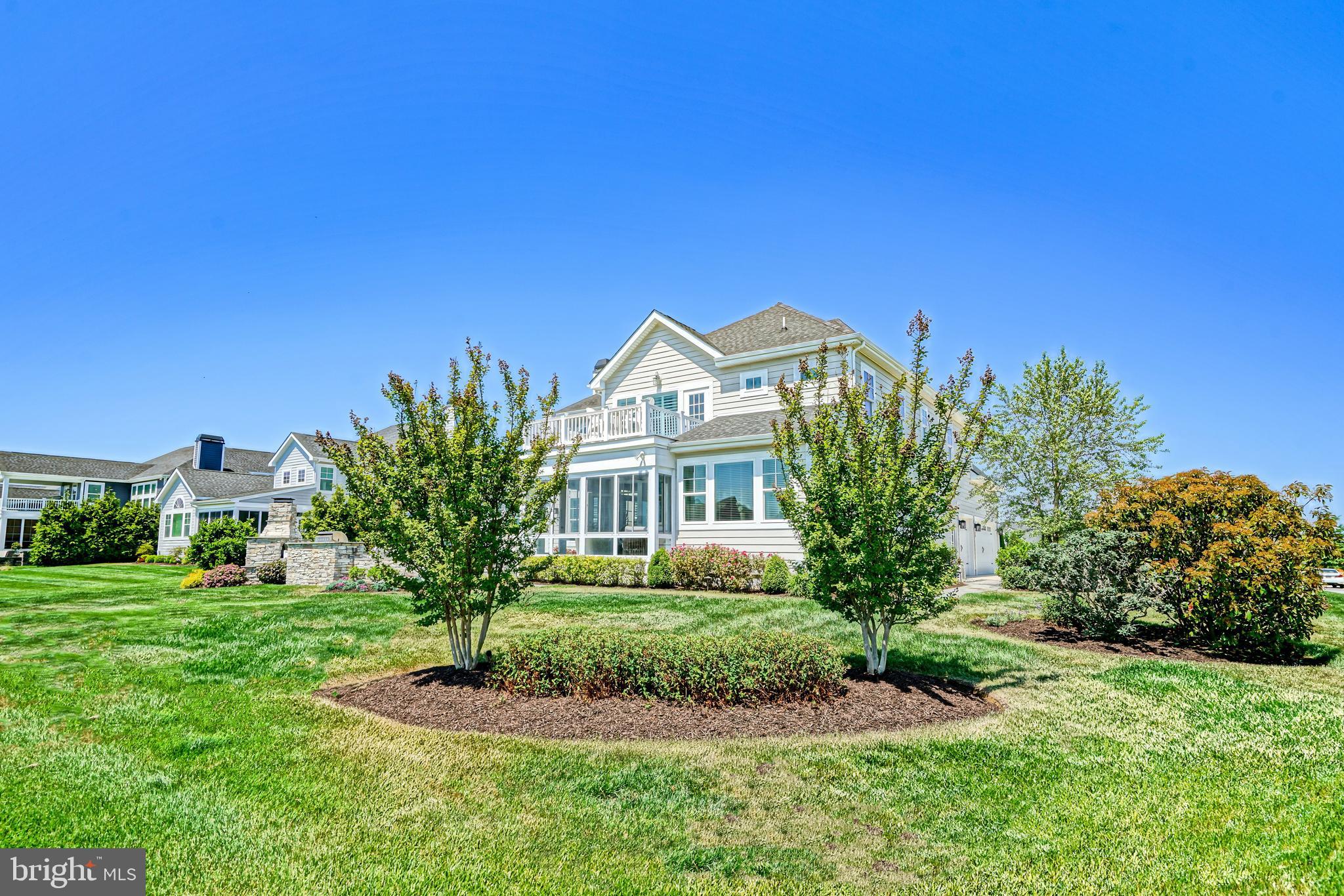 SHOWFIELD - Residential