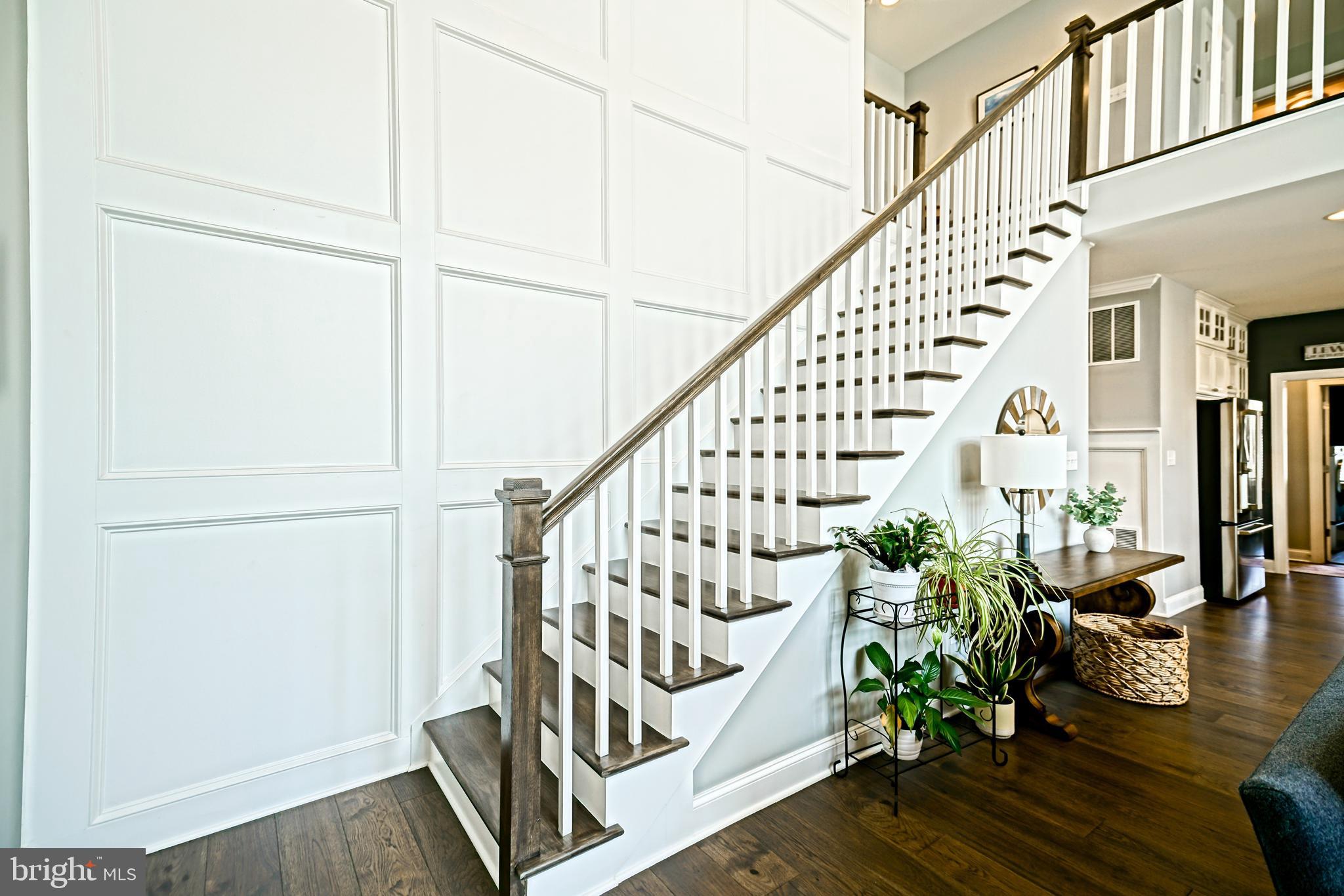 SHOWFIELD - Residential