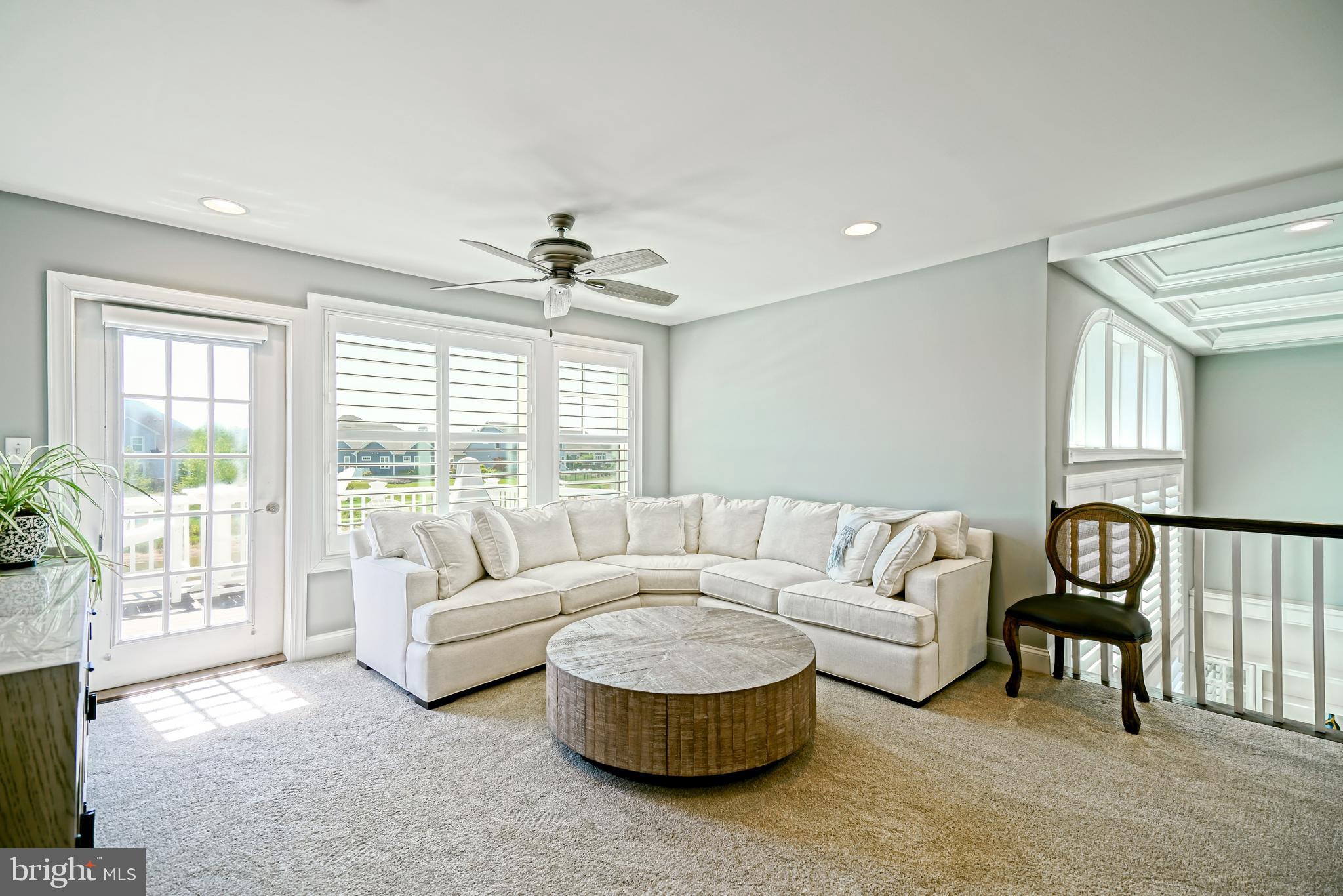 SHOWFIELD - Residential