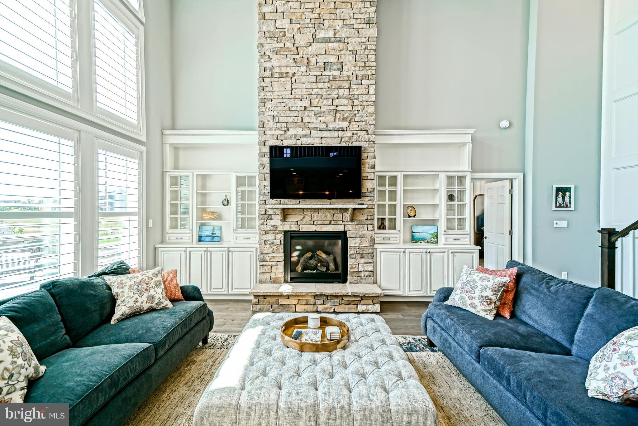 SHOWFIELD - Residential