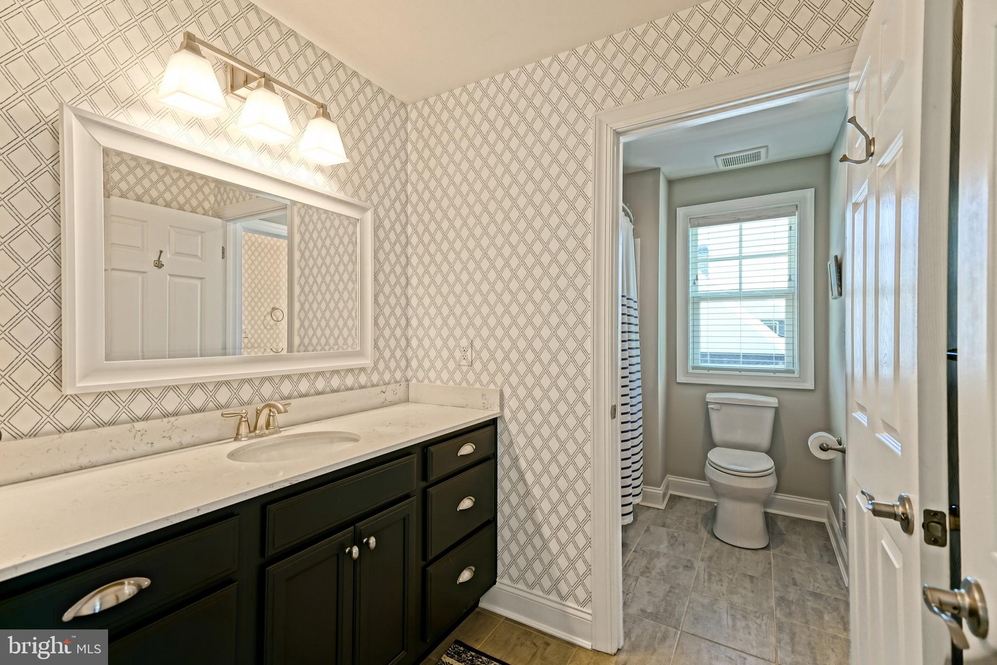 SHOWFIELD - Residential