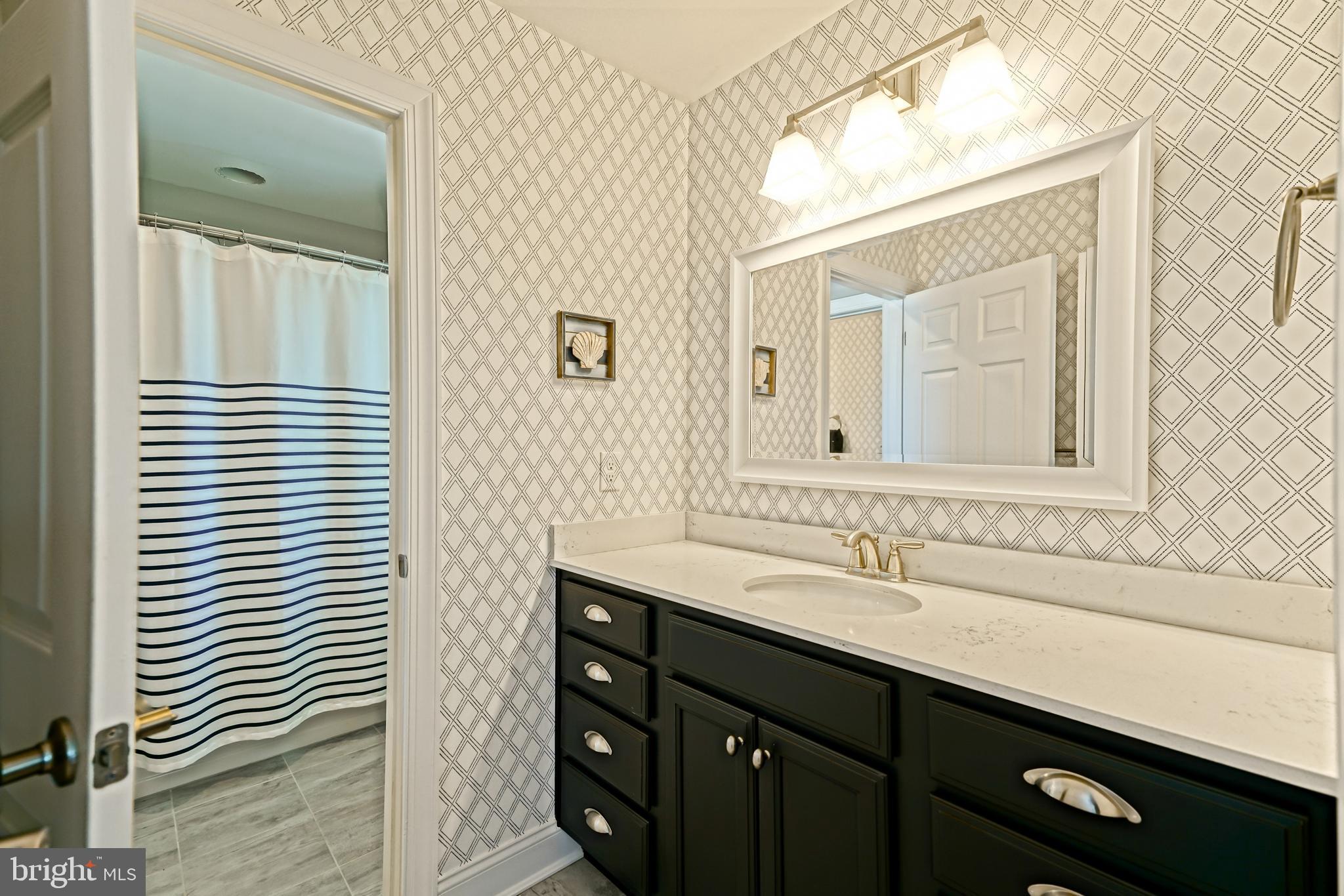 SHOWFIELD - Residential