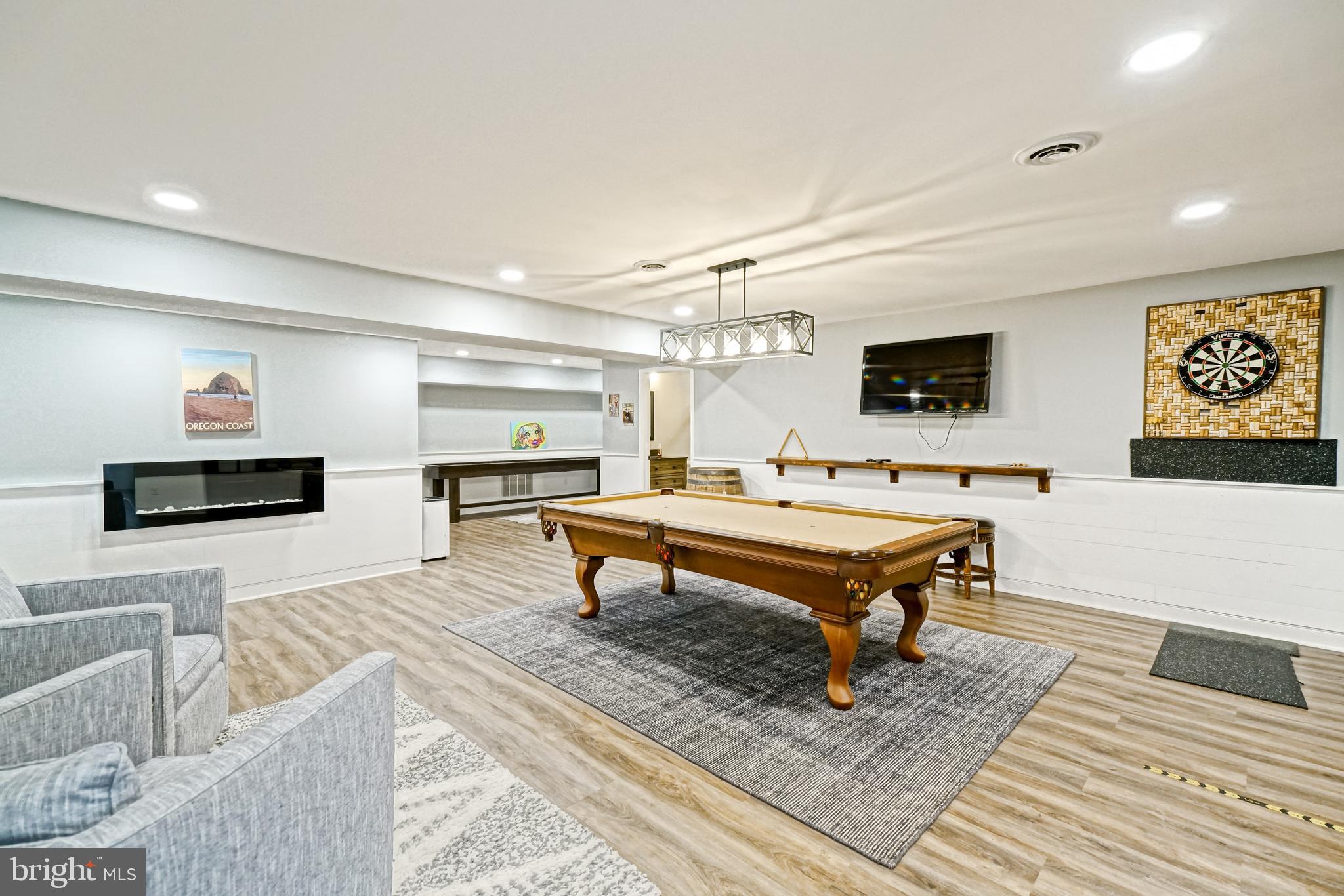 SHOWFIELD - Residential