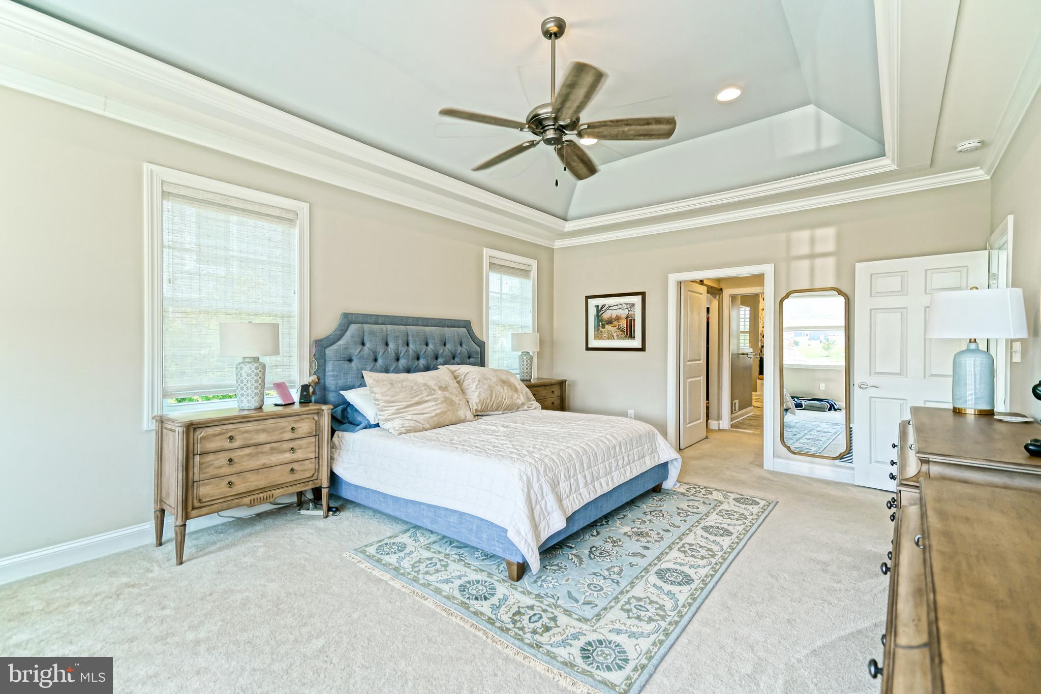 SHOWFIELD - Residential