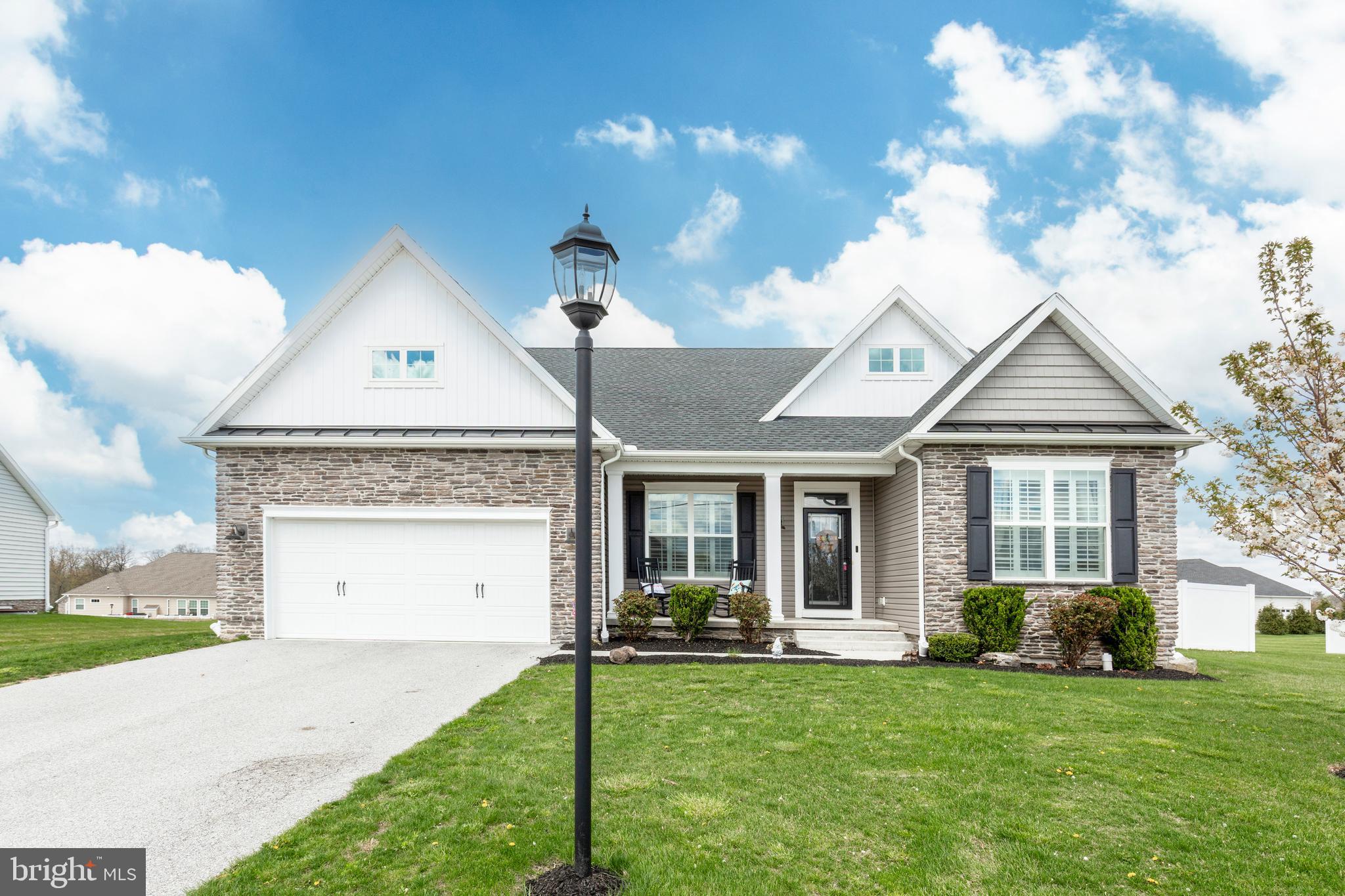 THORNBURY HUNT - Residential