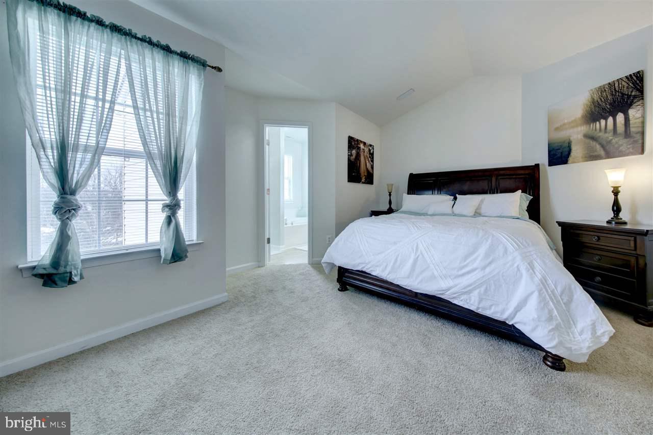 PEACEFIELDS - Residential