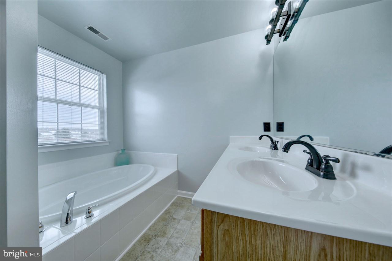 PEACEFIELDS - Residential