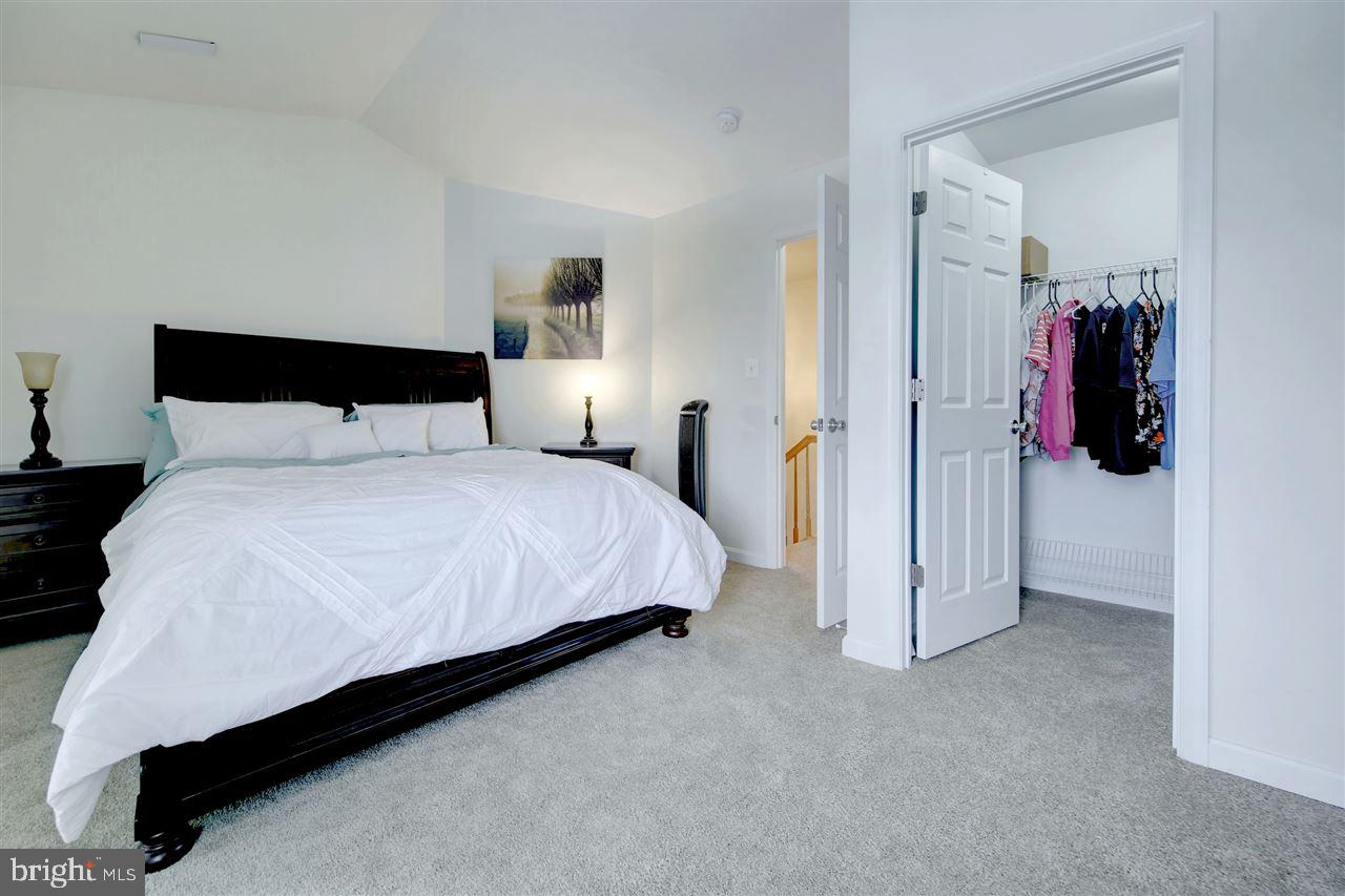 PEACEFIELDS - Residential
