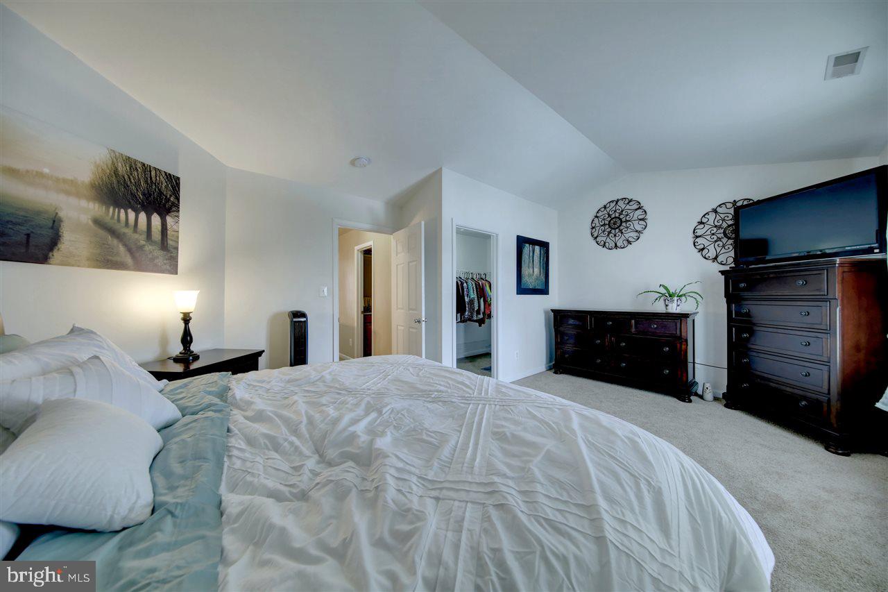 PEACEFIELDS - Residential