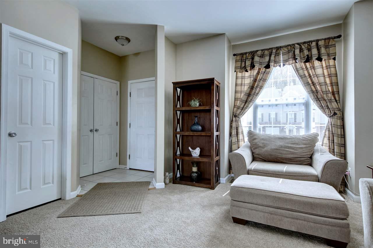 PEACEFIELDS - Residential