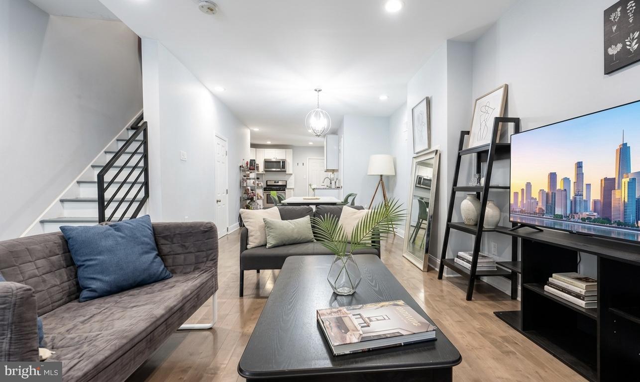 PHILADELPHIA - Residential