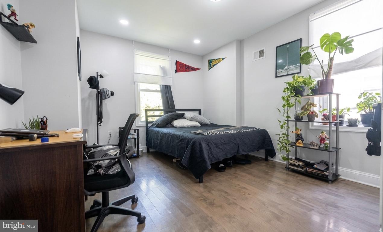 PHILADELPHIA - Residential