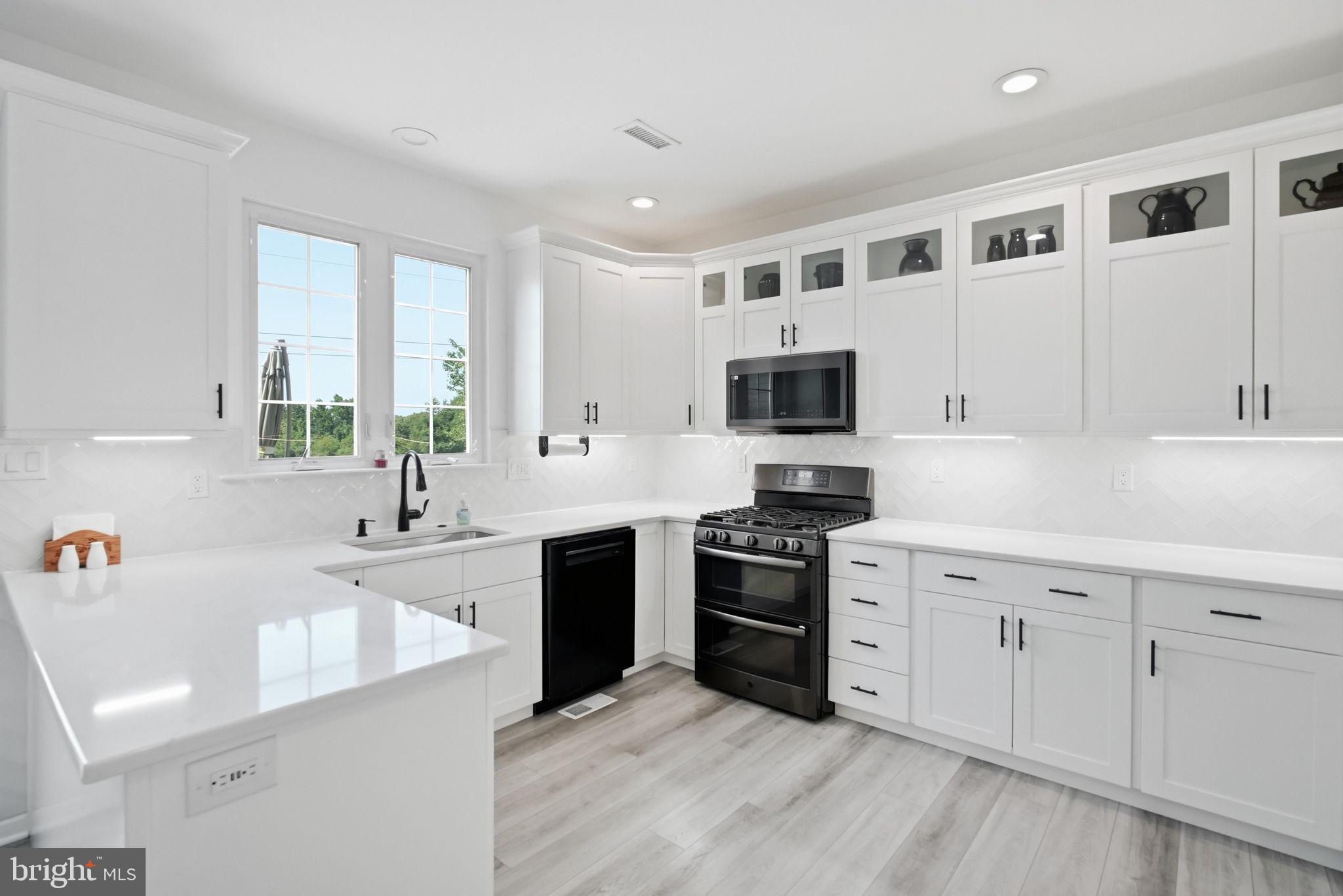 STONE CREEK - Residential