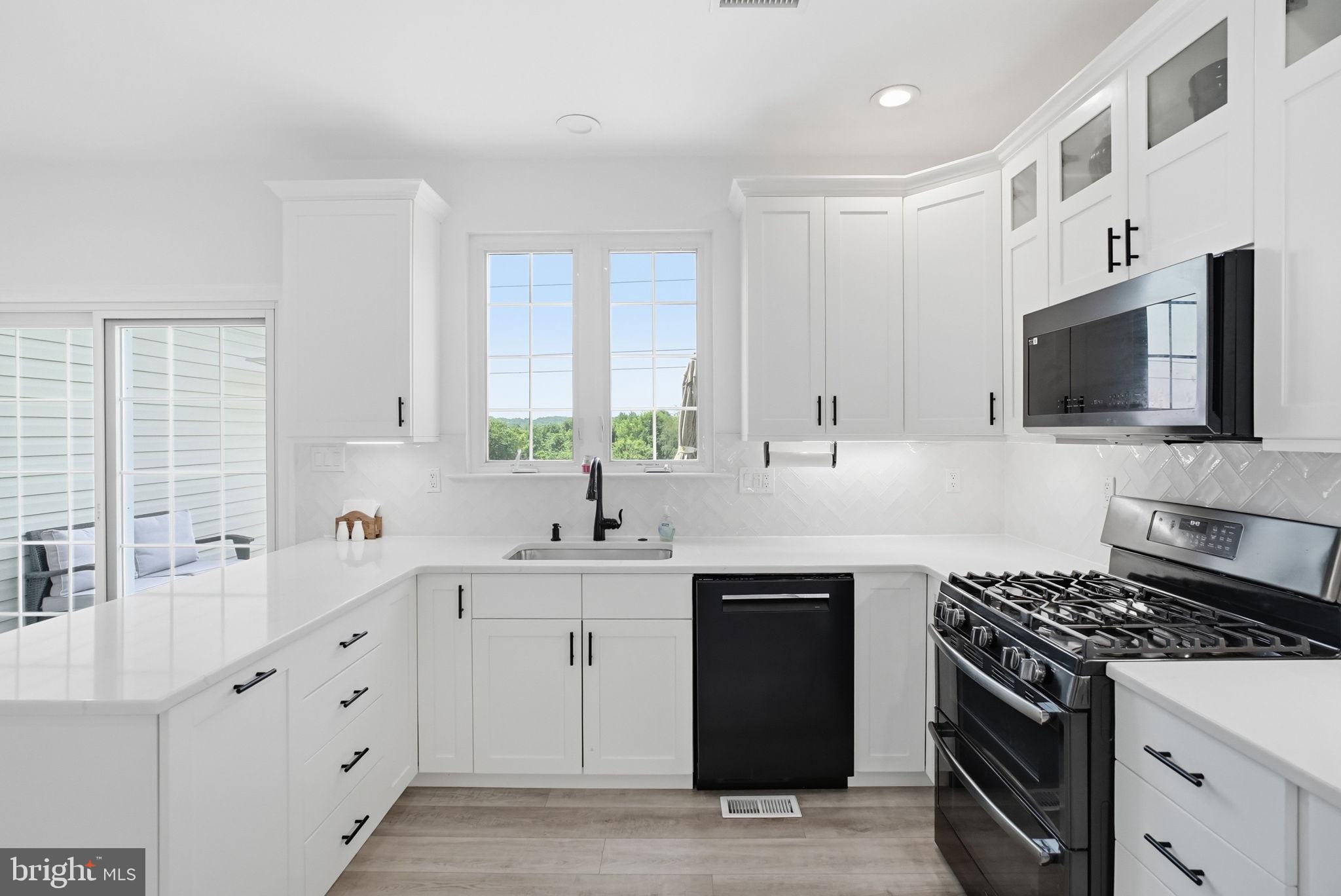 STONE CREEK - Residential