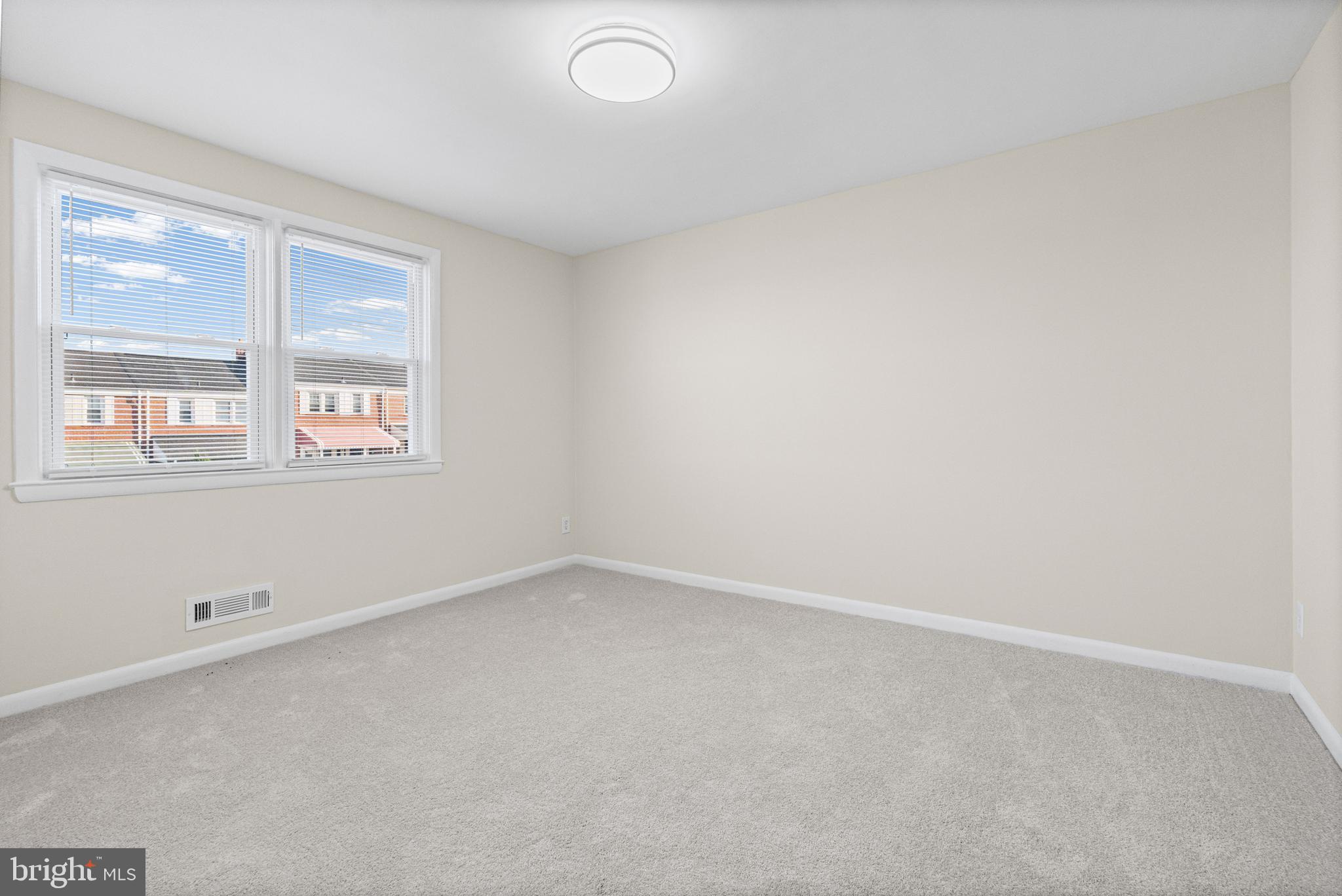 NORTHWOOD - Residential