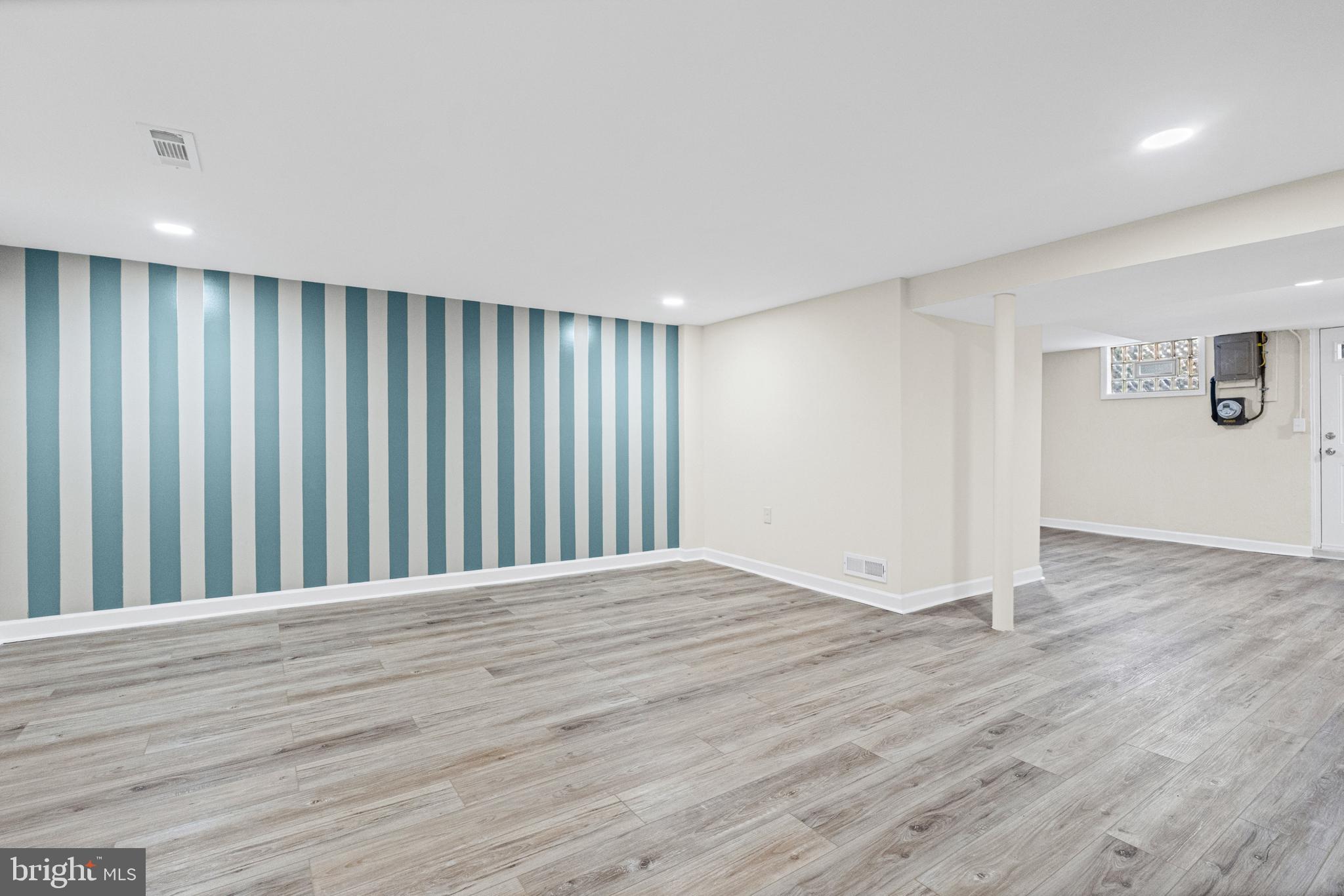 NORTHWOOD - Residential