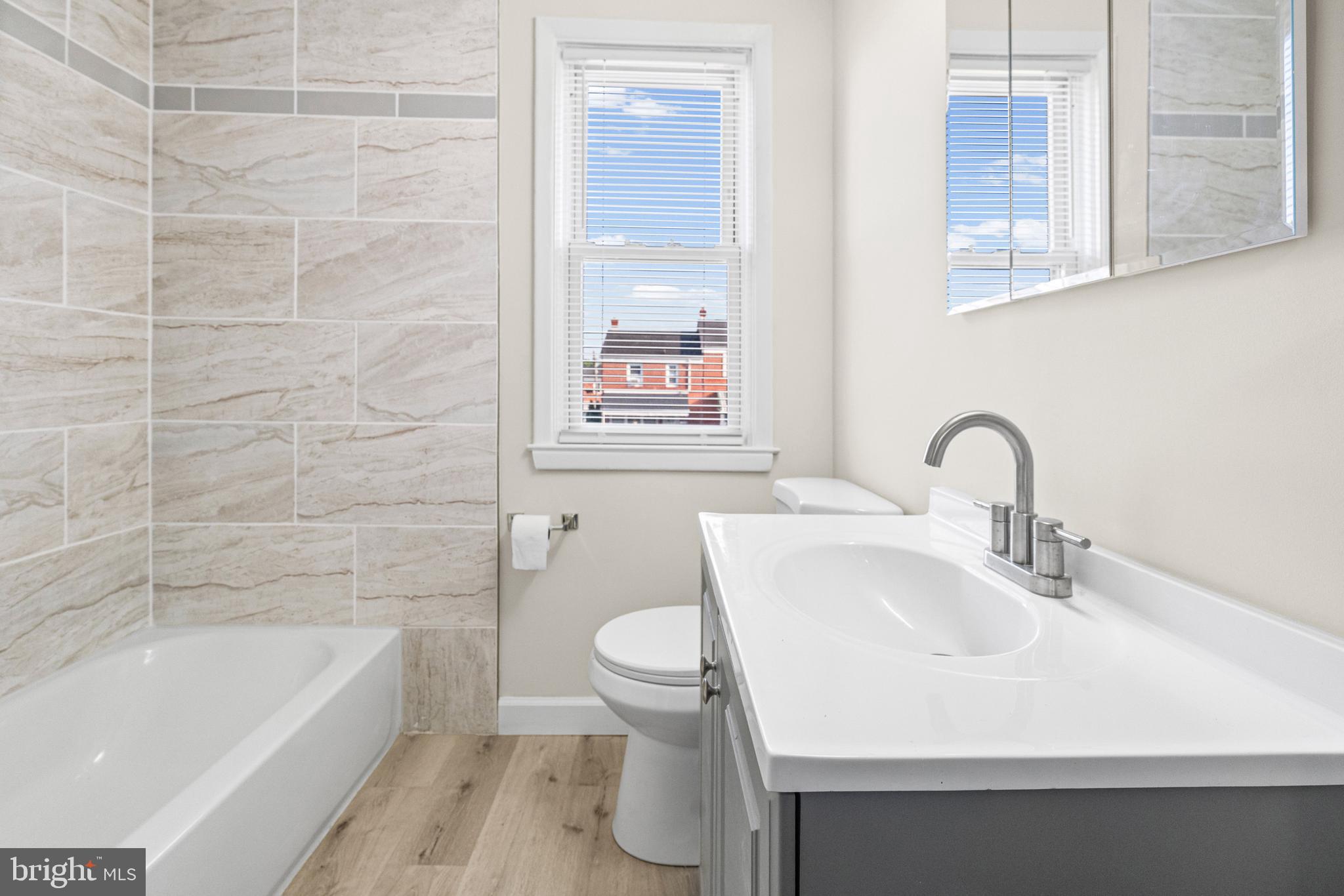 NORTHWOOD - Residential