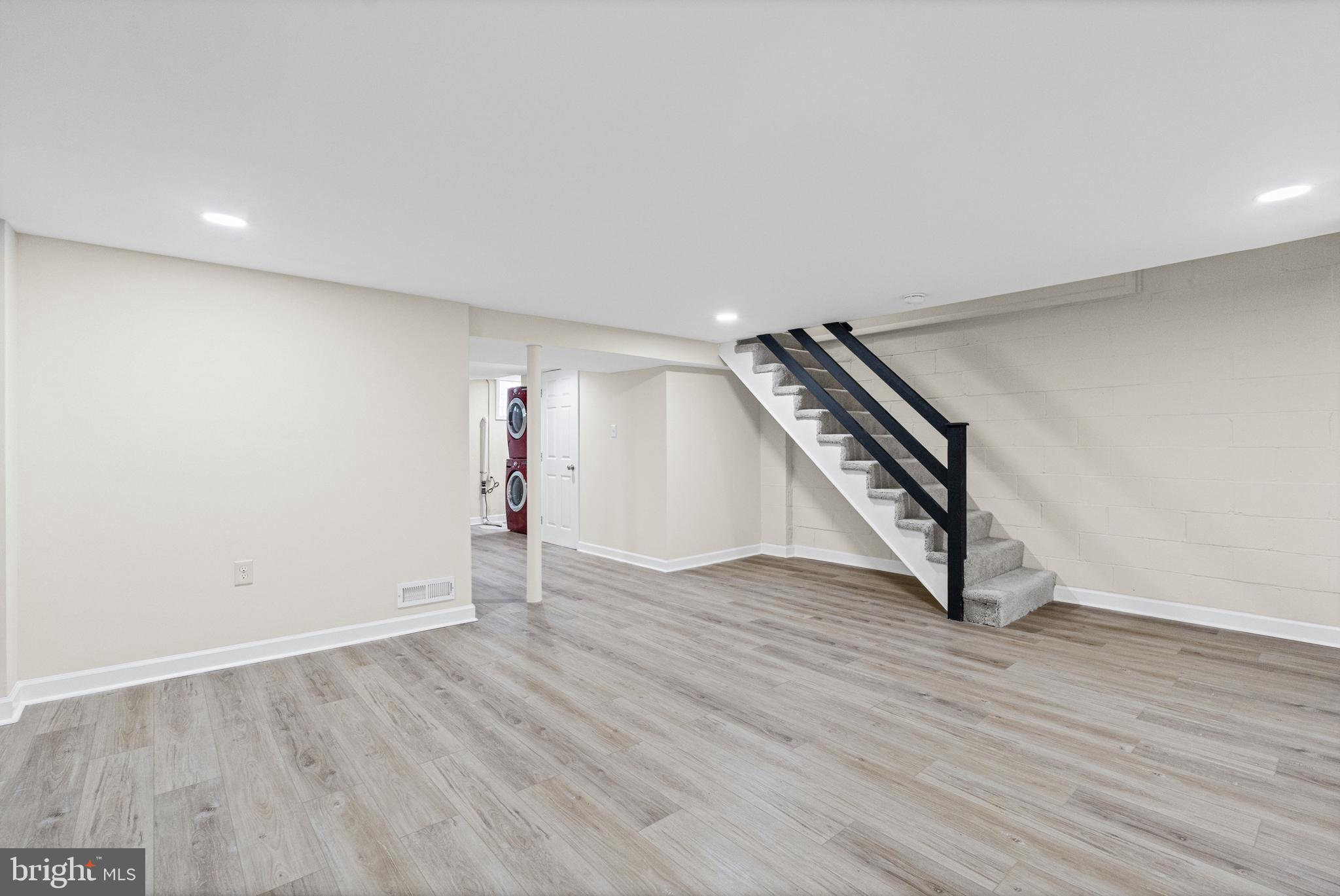 NORTHWOOD - Residential