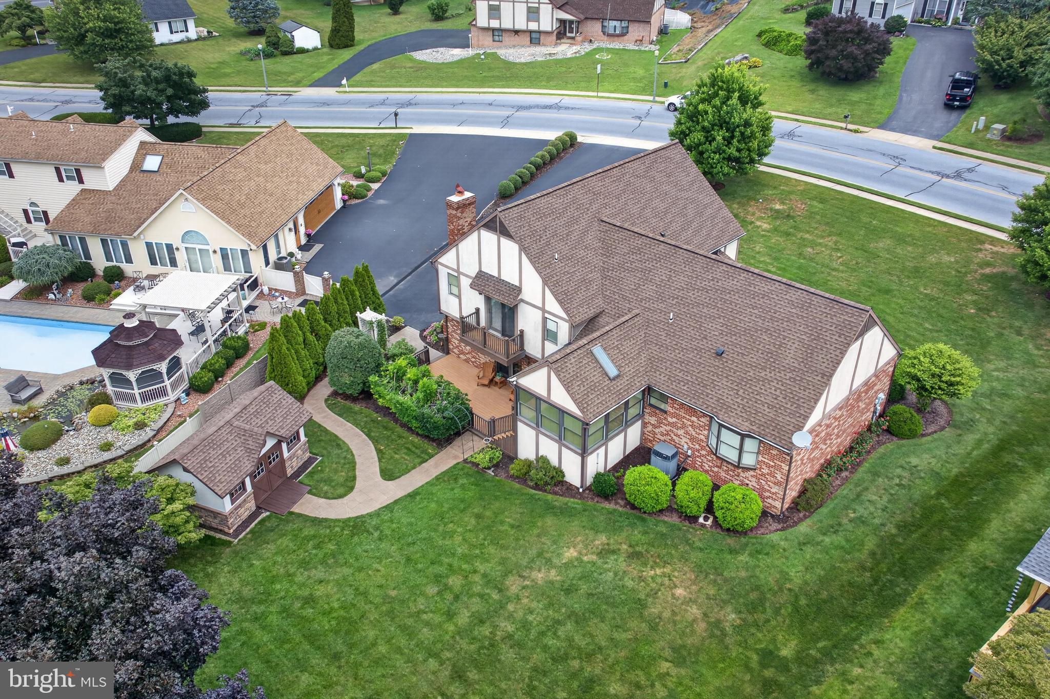 WILLOWS SOUTH - Residential