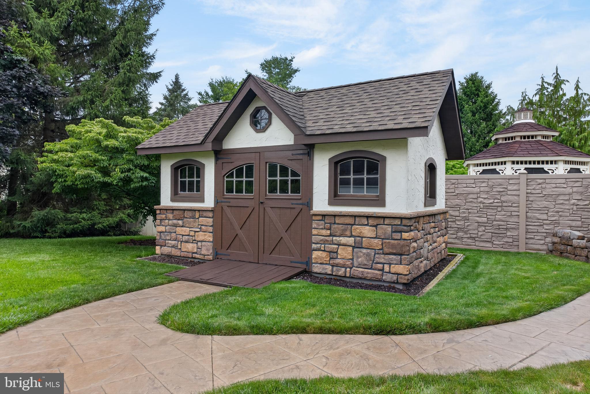 WILLOWS SOUTH - Residential
