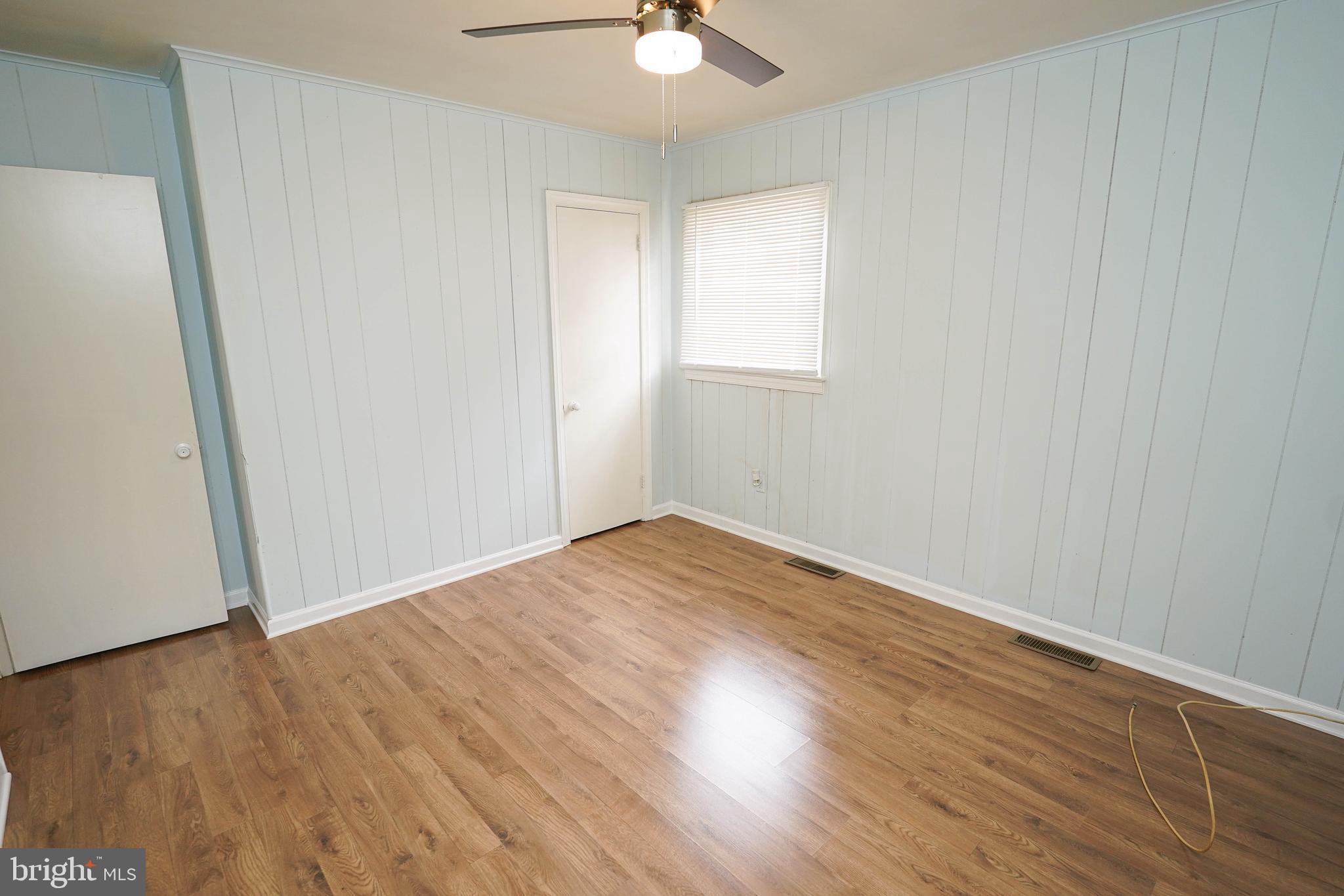 MOSS HILL ACRES - Residential