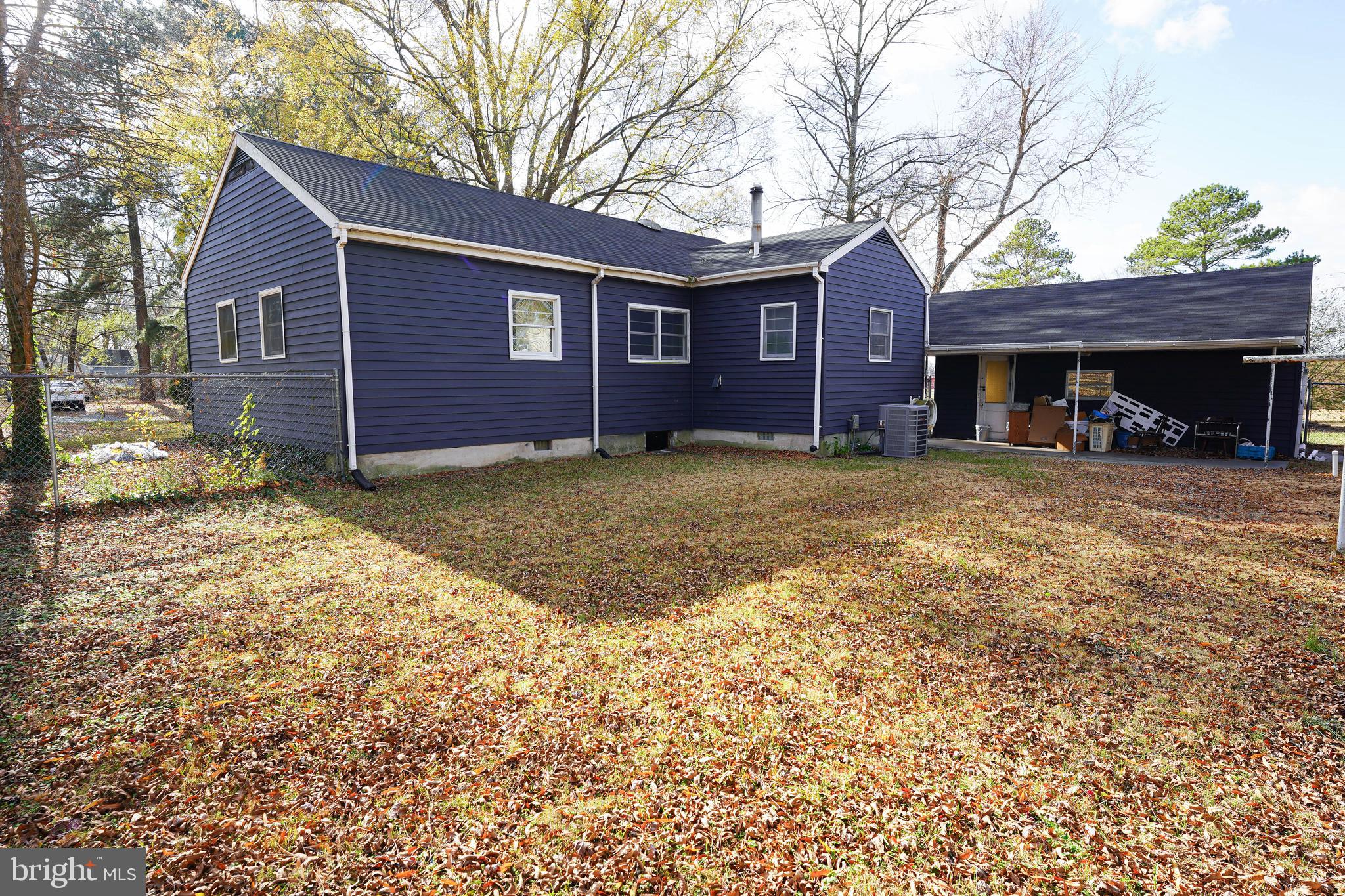 MOSS HILL ACRES - Residential