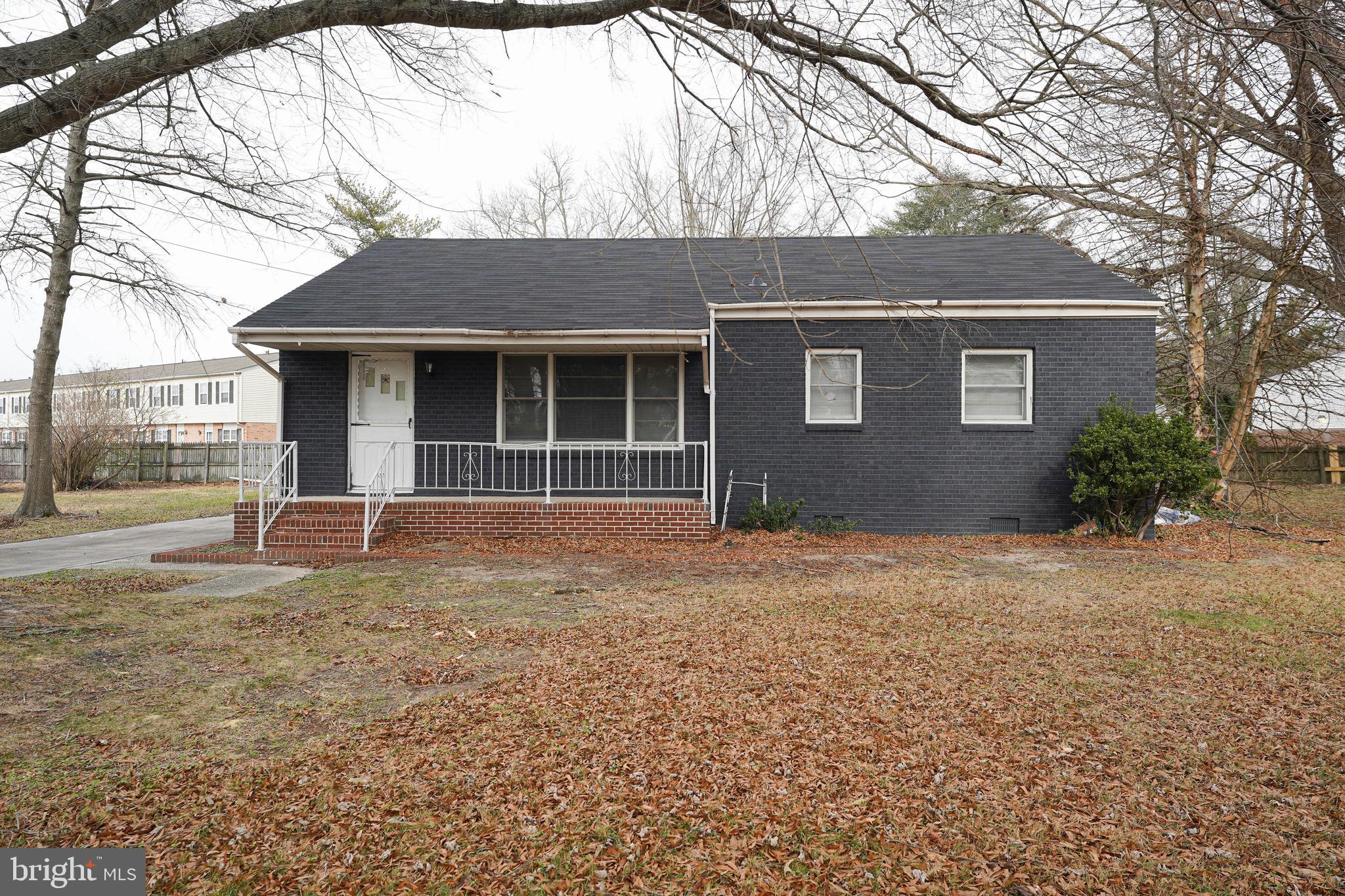 MOSS HILL ACRES - Residential