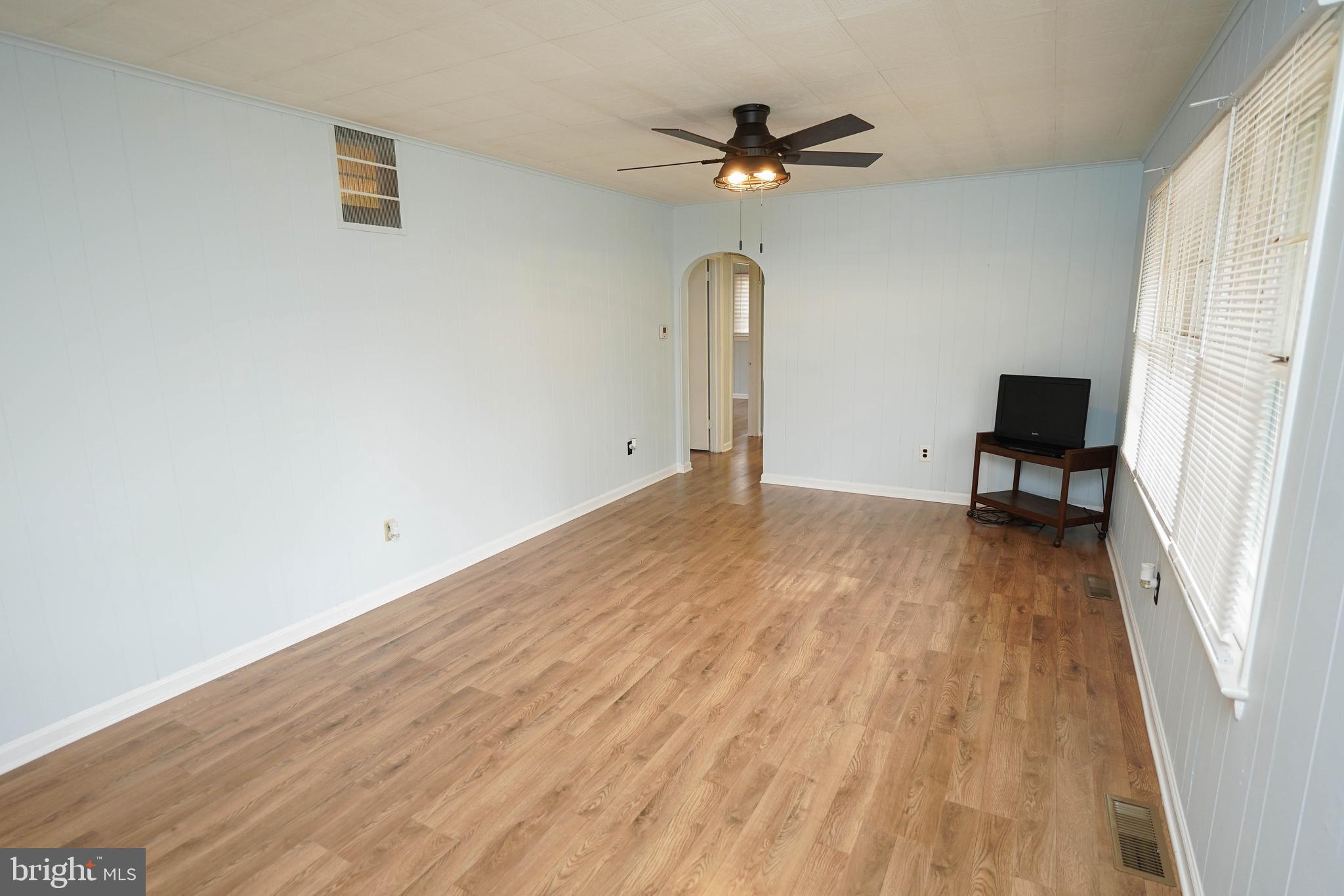 MOSS HILL ACRES - Residential