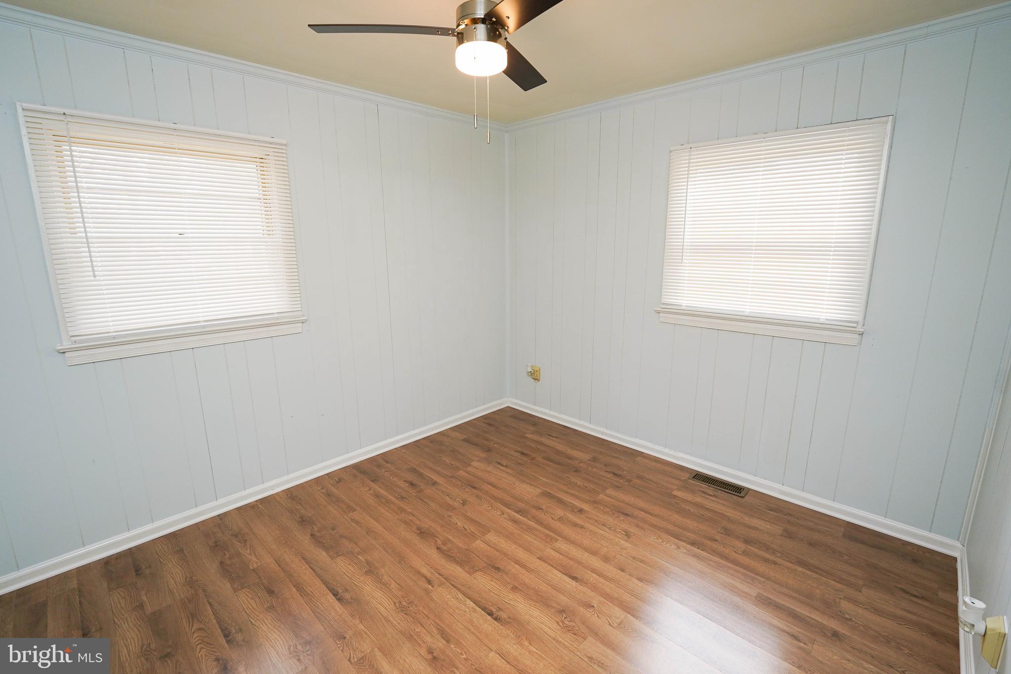 MOSS HILL ACRES - Residential
