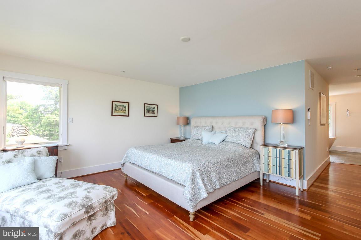 BACK BAY BEACH - Residential