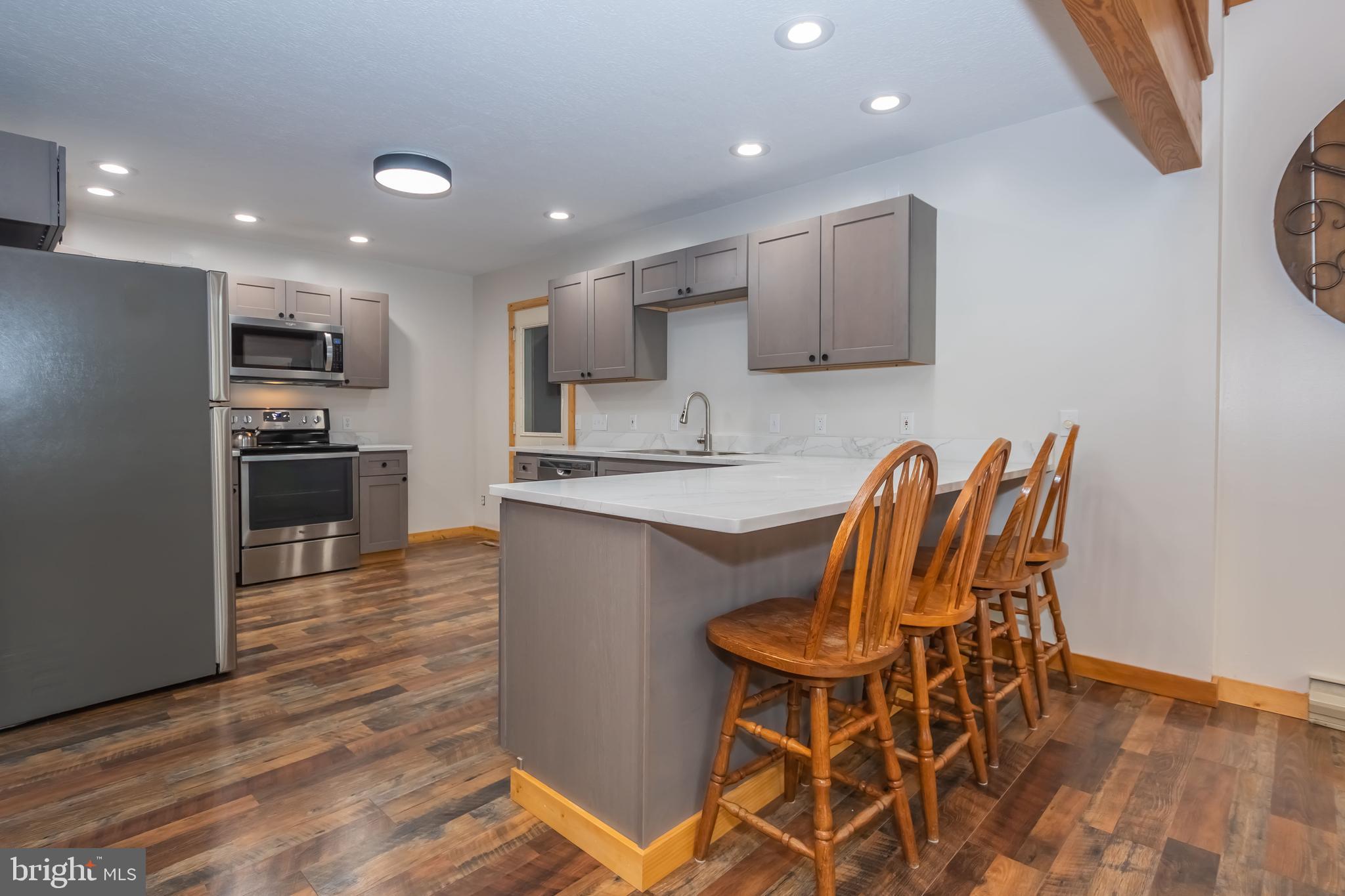 MONTE VISTA SHORES - Residential