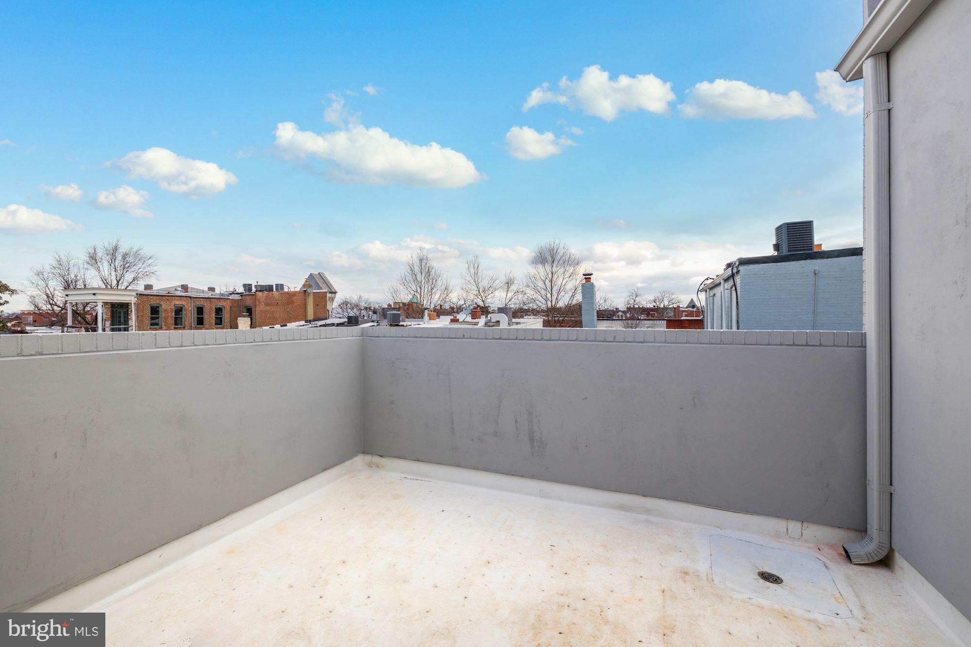 CAPITOL HILL - Residential