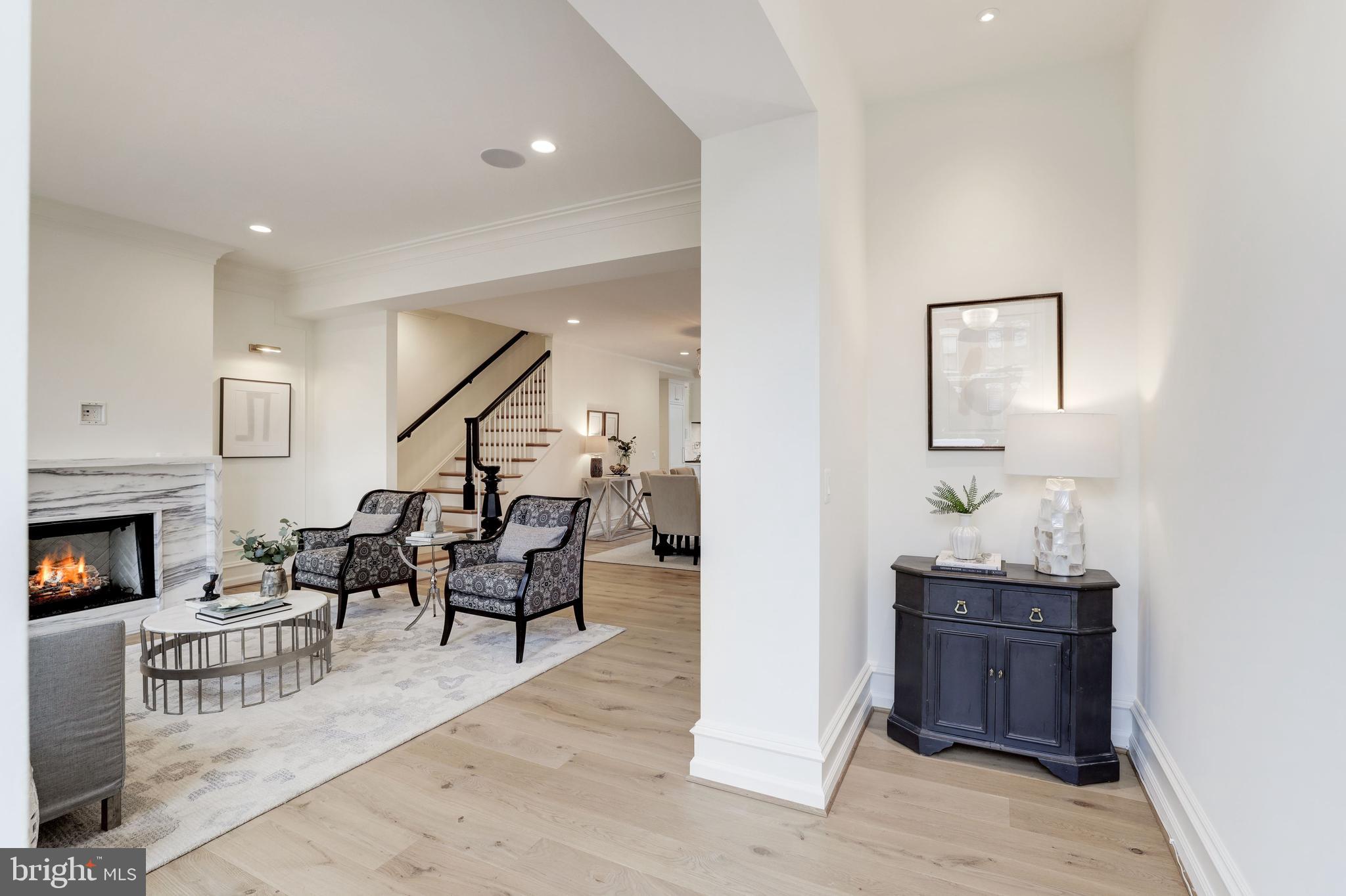 CAPITOL HILL - Residential