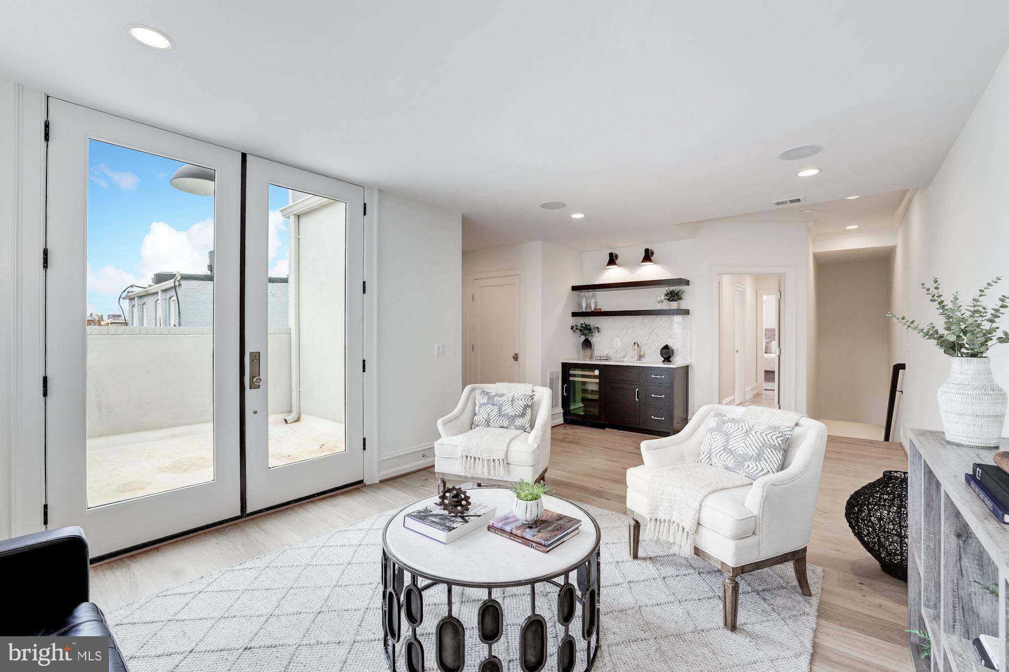 CAPITOL HILL - Residential
