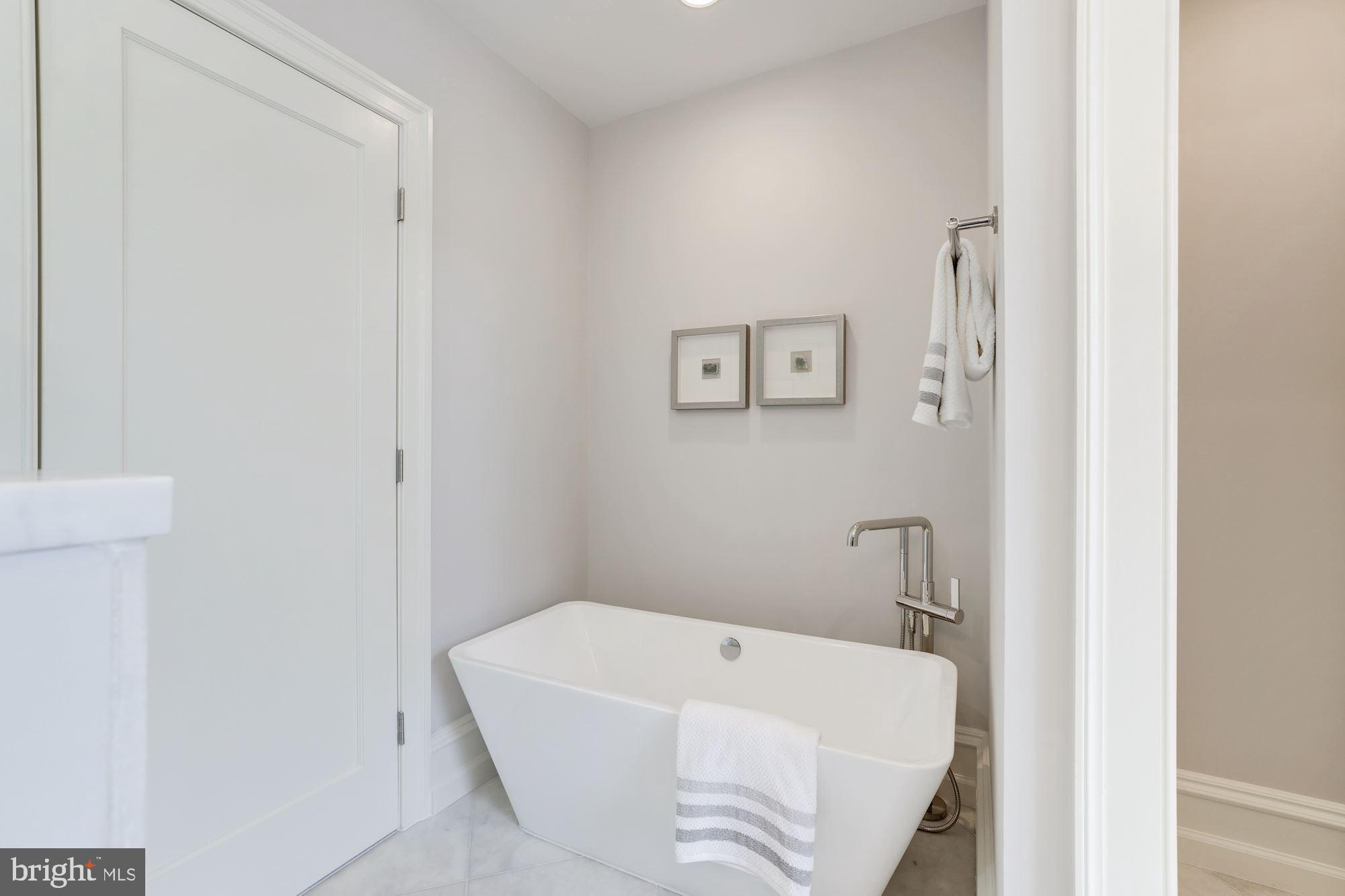 CAPITOL HILL - Residential