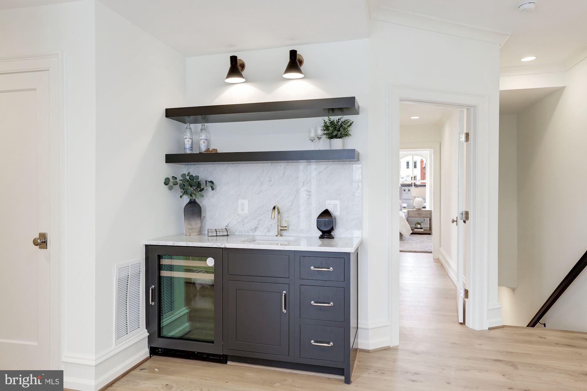 CAPITOL HILL - Residential
