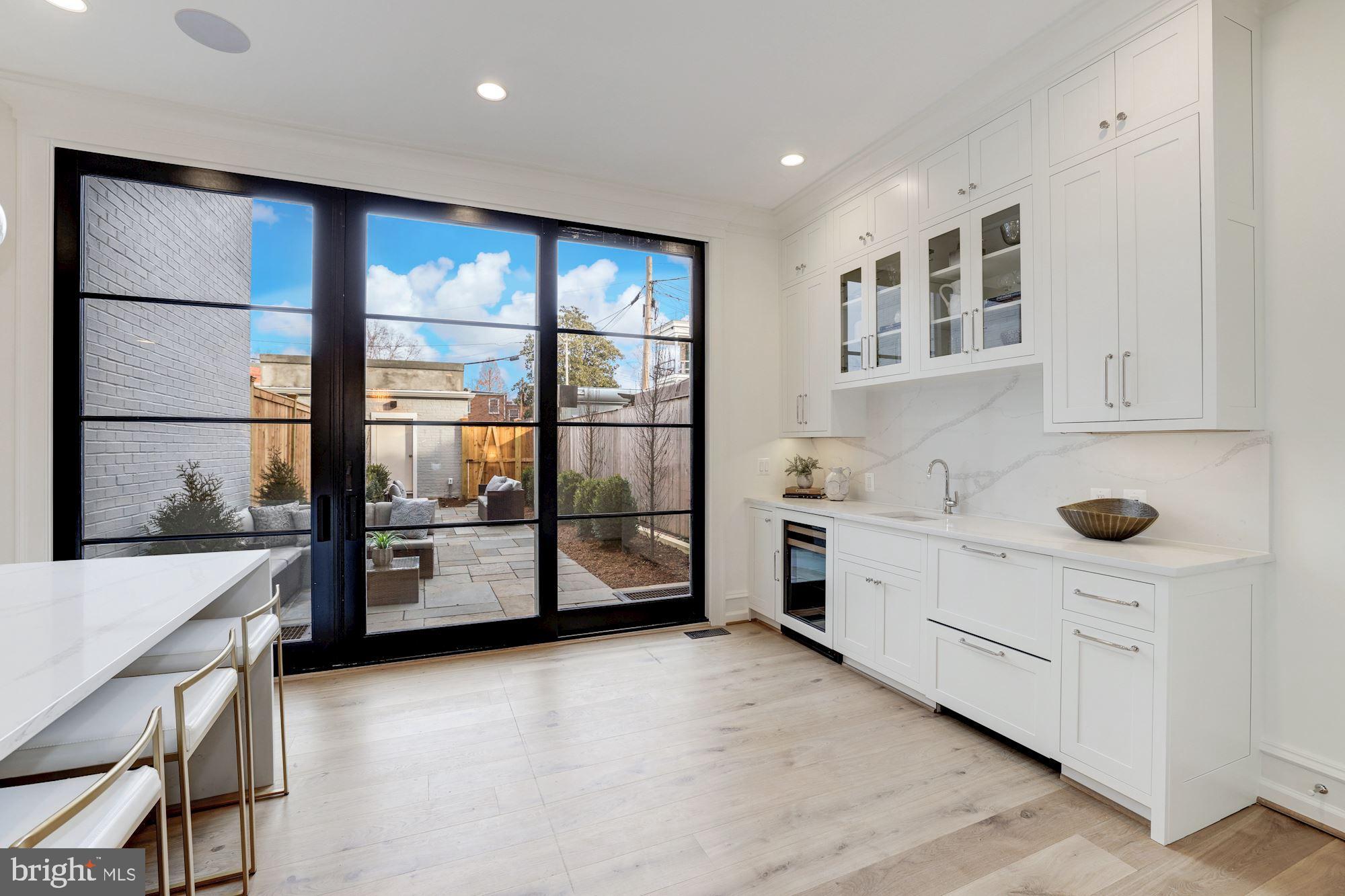 CAPITOL HILL - Residential