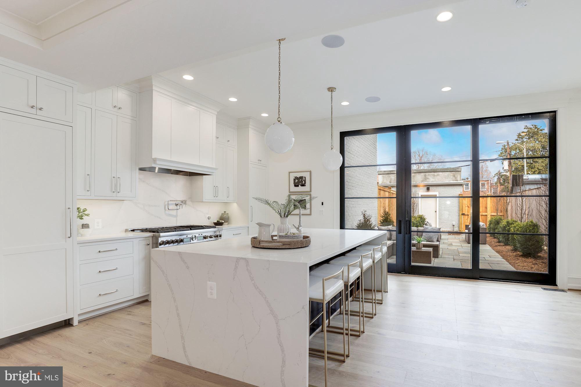 CAPITOL HILL - Residential