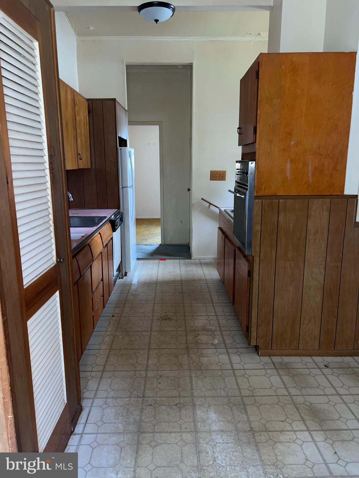 PIKESVILLE - Residential