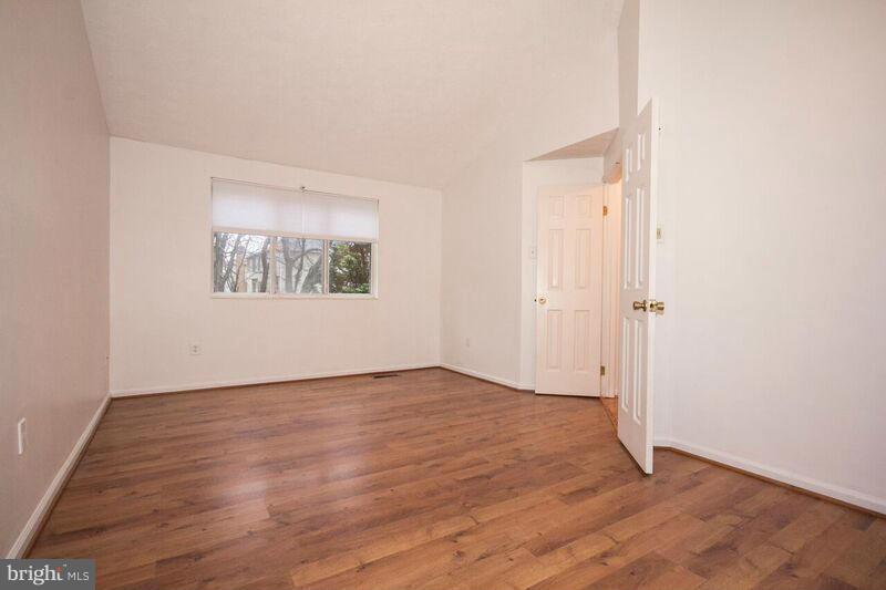 TIMBER GROVE - Residential Lease