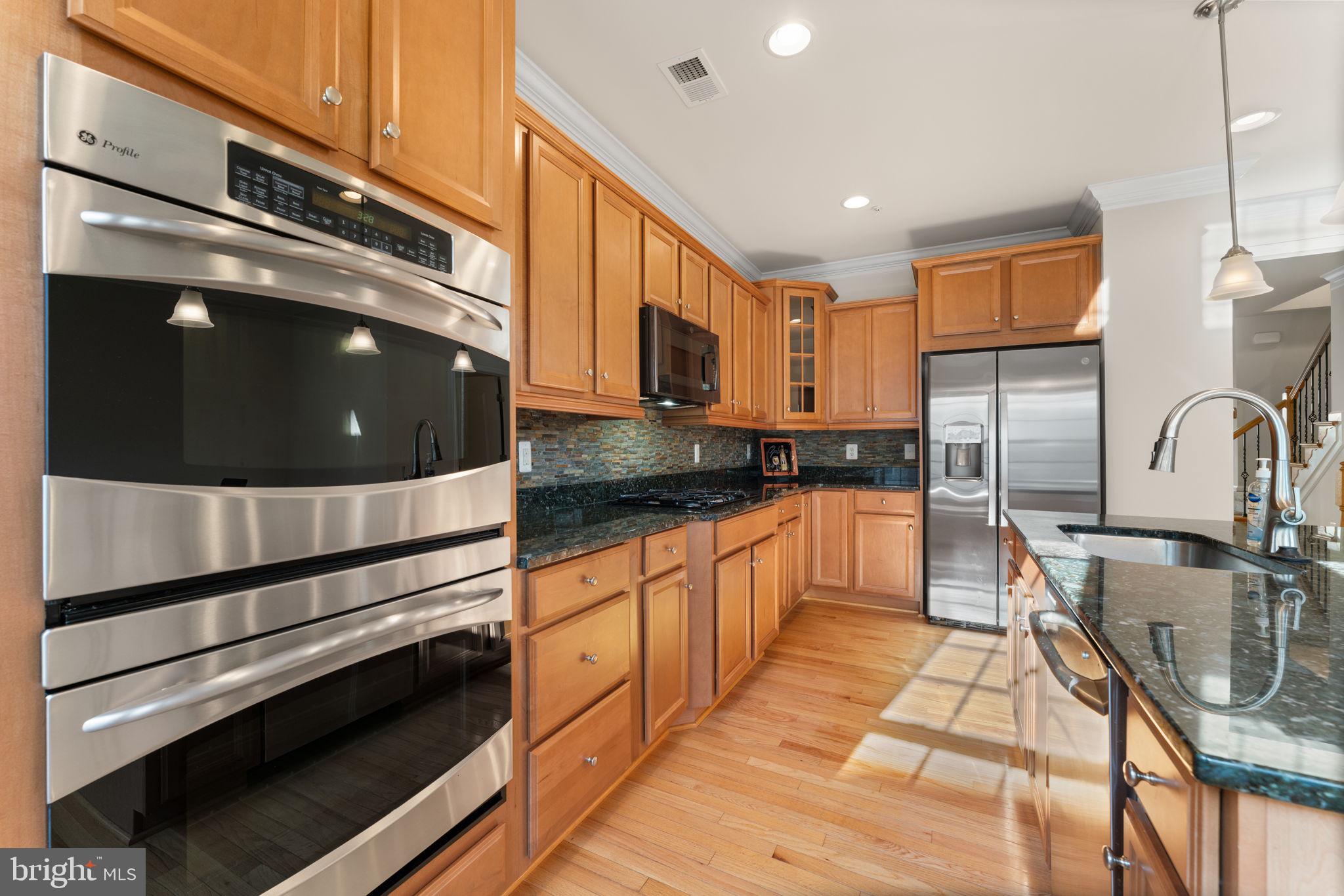 POTOMAC OVERLOOK CONDO - Residential