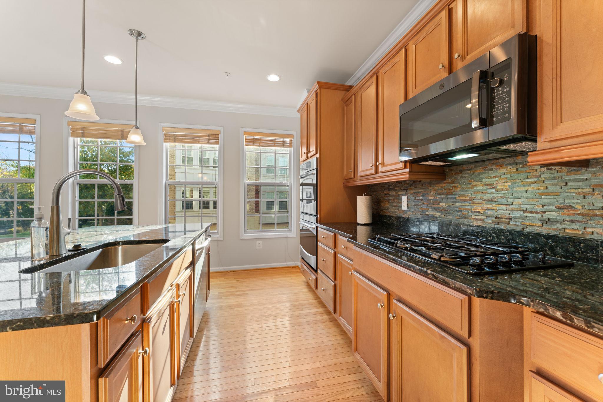 POTOMAC OVERLOOK CONDO - Residential