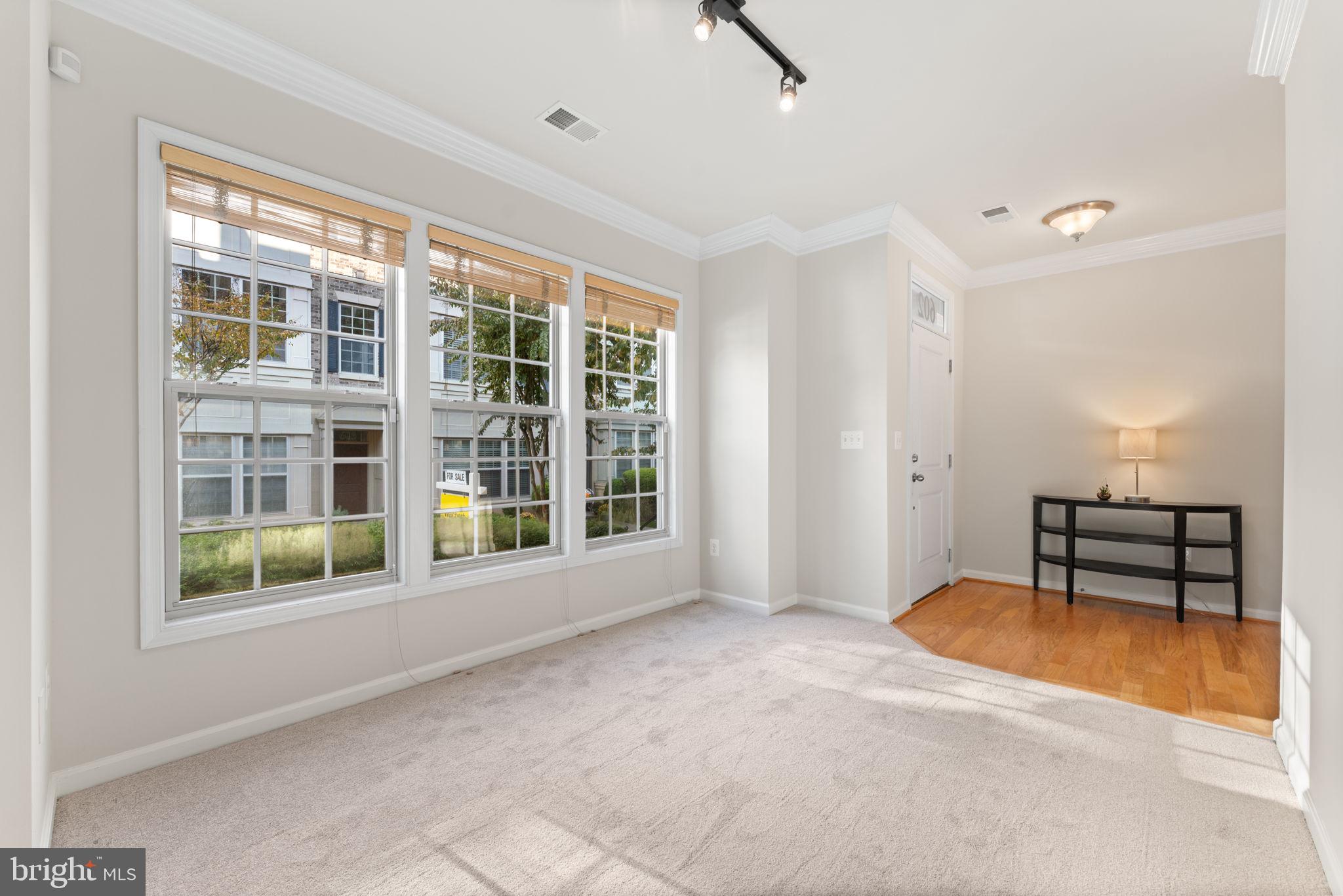 POTOMAC OVERLOOK CONDO - Residential