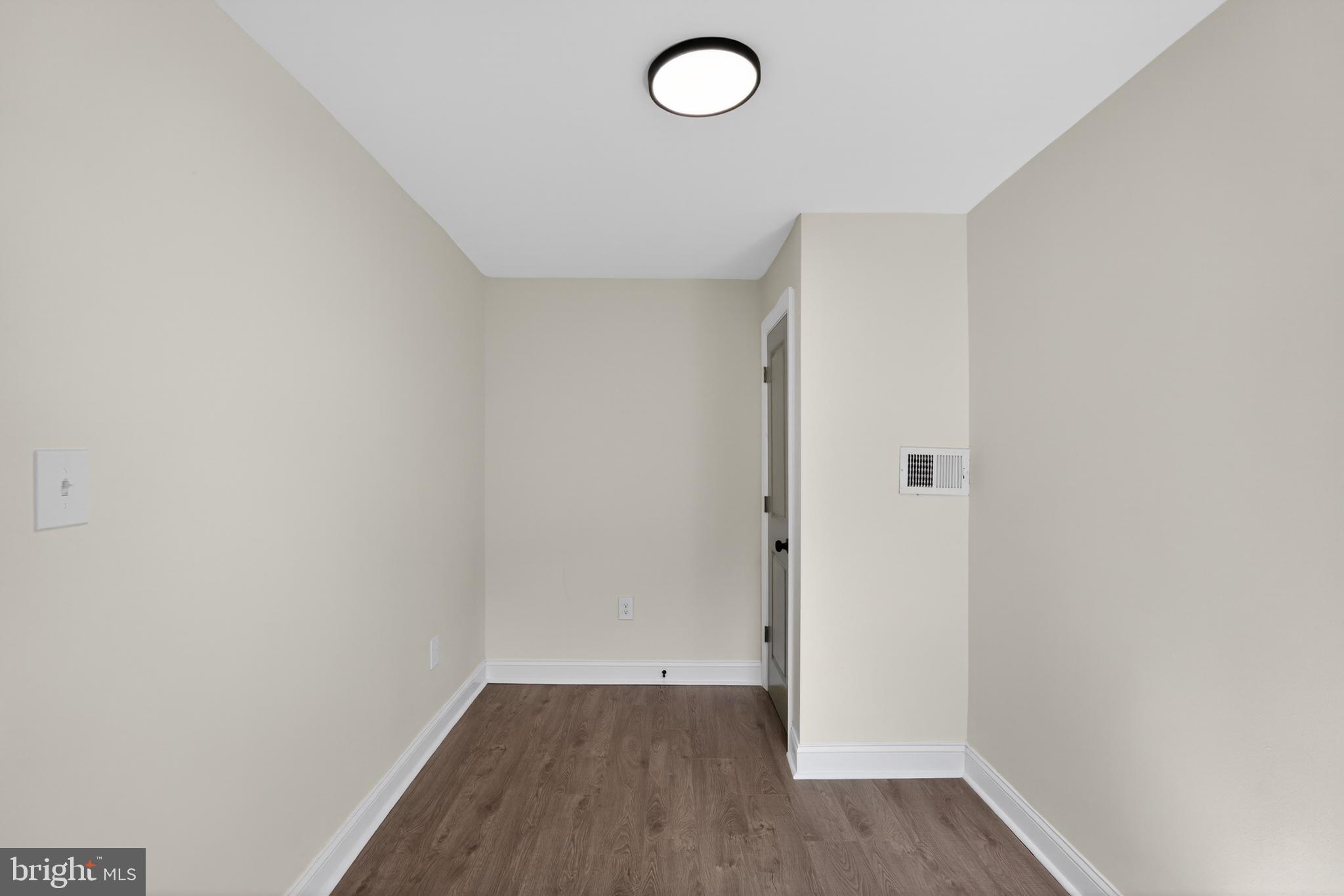 MILL CREEK - Residential