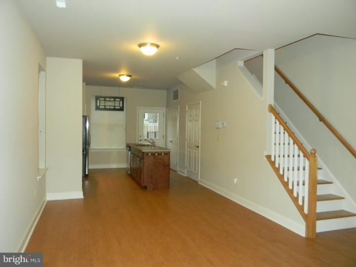 KENSINGTON - Residential