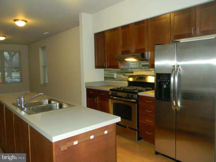 KENSINGTON - Residential