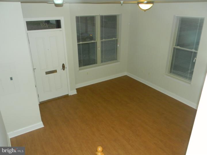 KENSINGTON - Residential